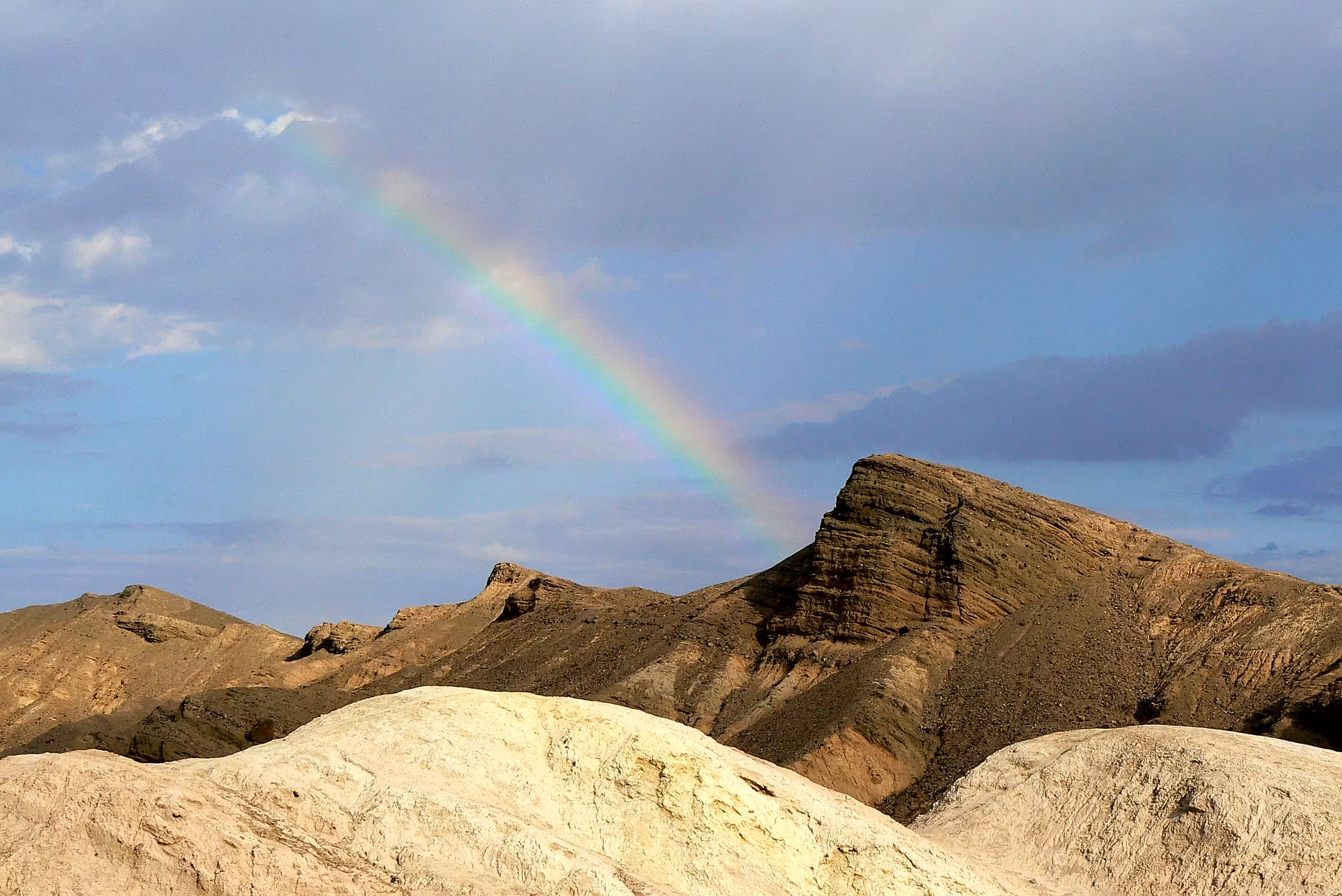 World photo trip : Death Valley raimbow 