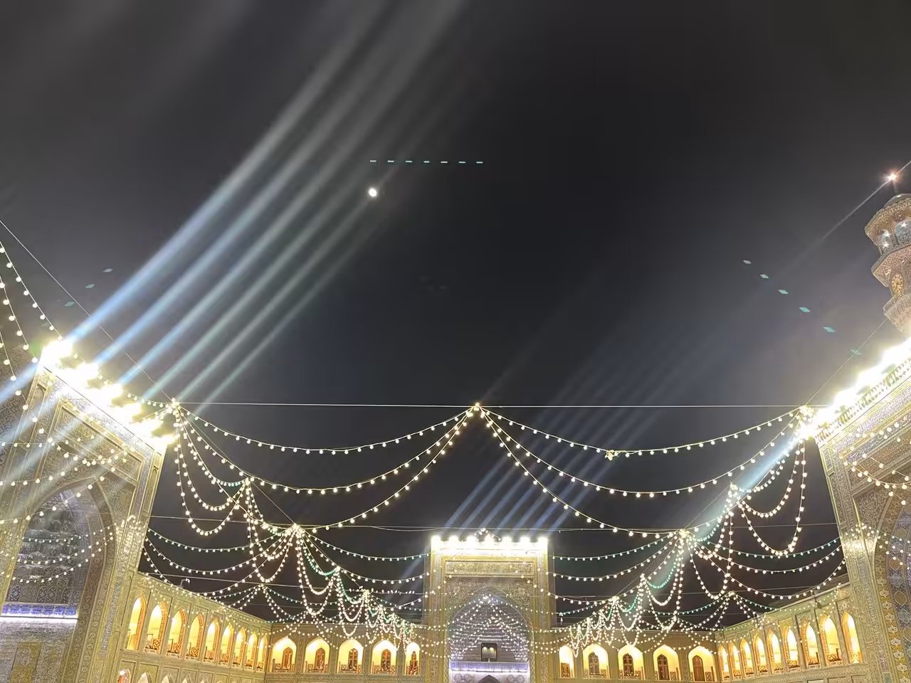 Luminous  path