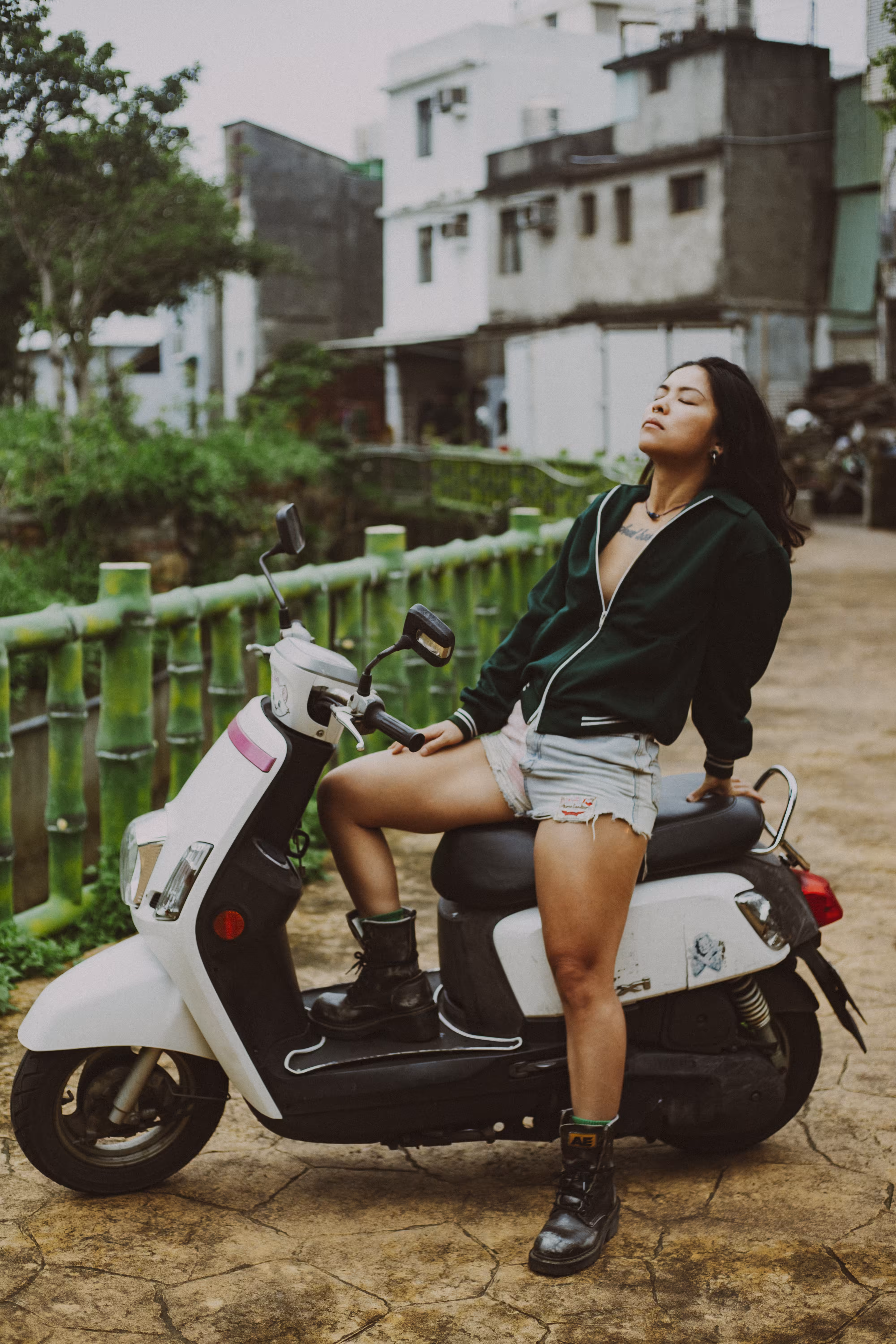 La Tai Mei La Resistance: Isle of Ride