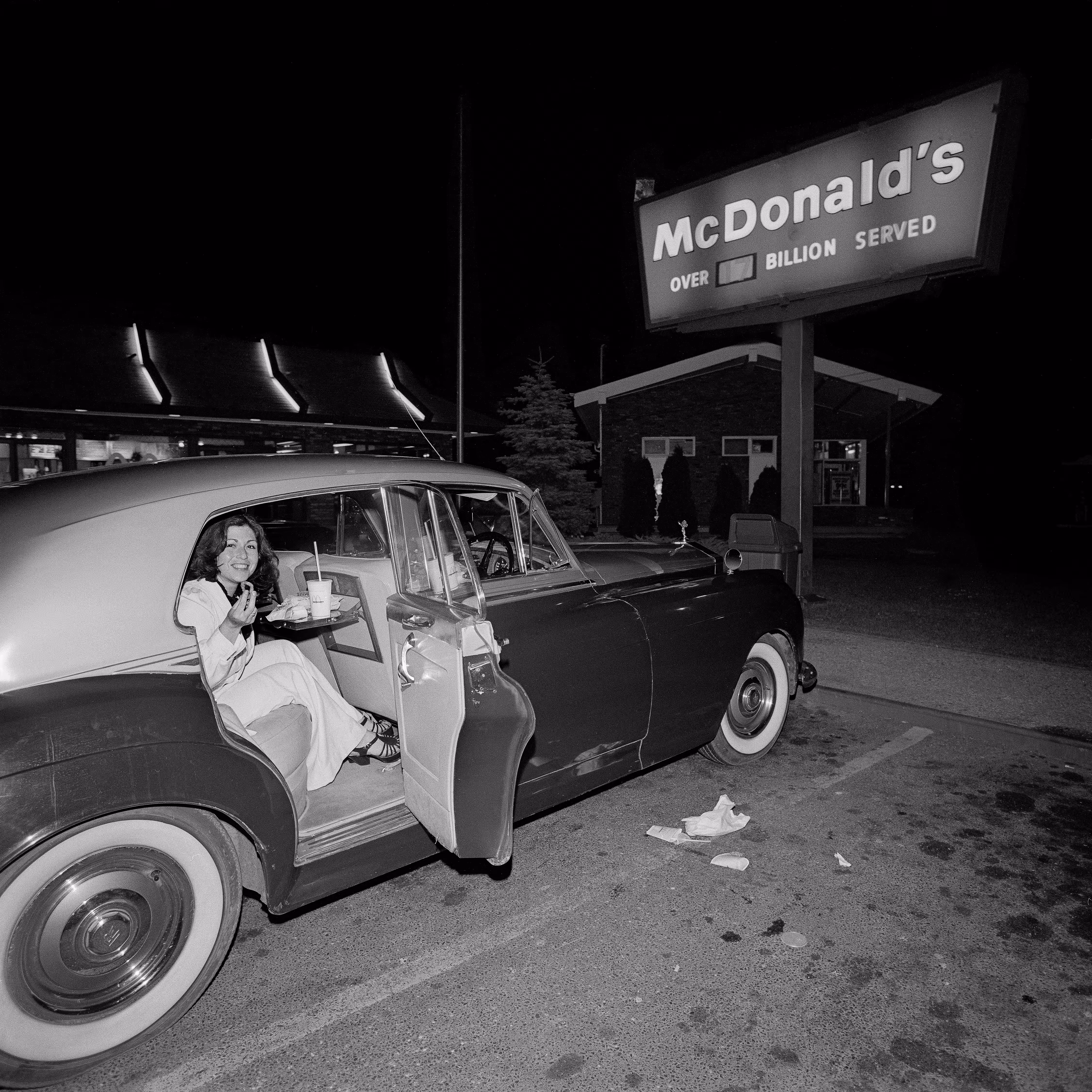 QuirkyVision 45RPM - Leslie Rolls Into McDonalds