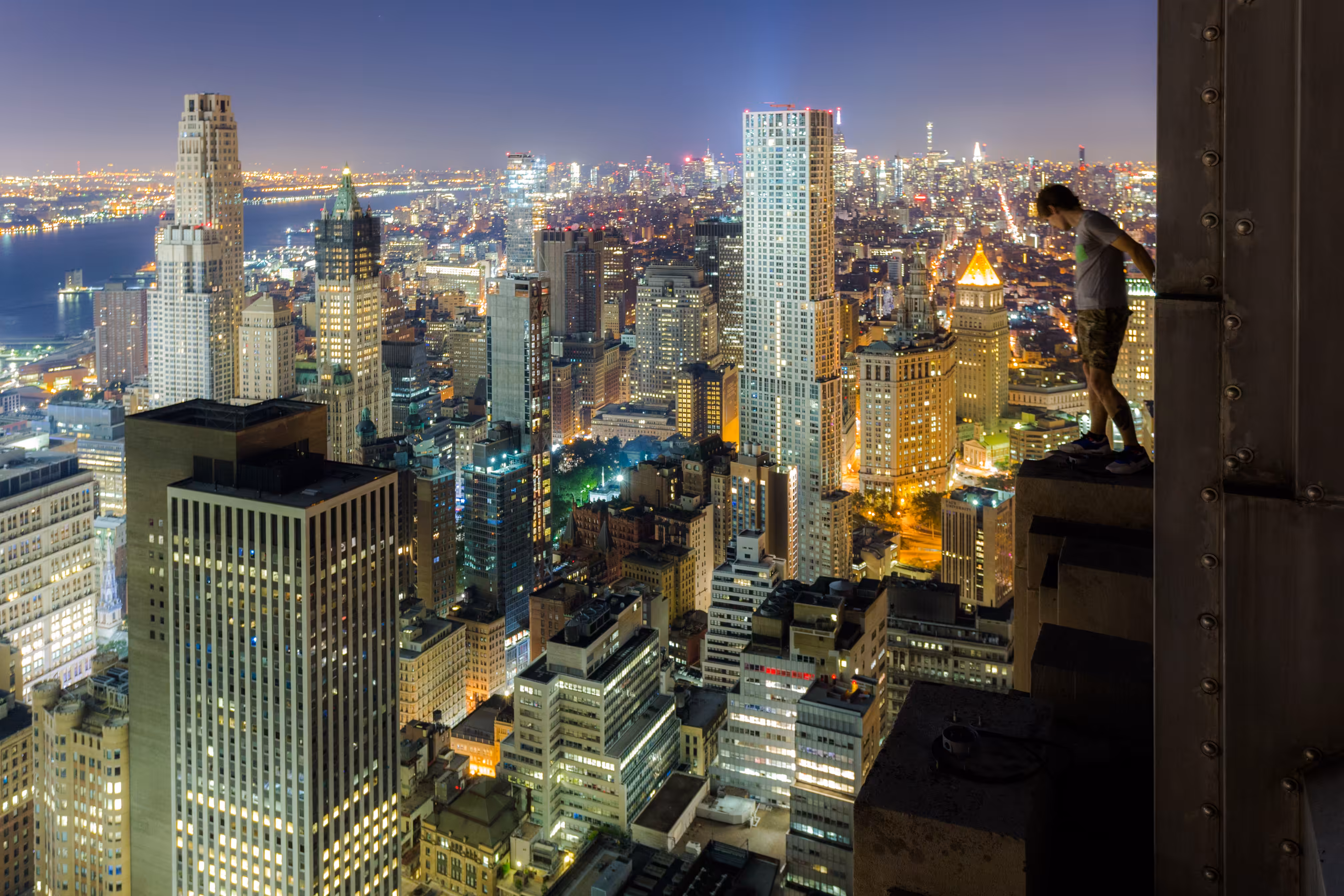 Look over Manhattan Downtown