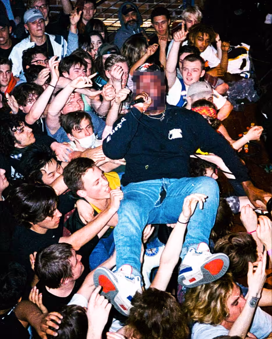 Holographic Stage Dive (Original 3D Photograph)