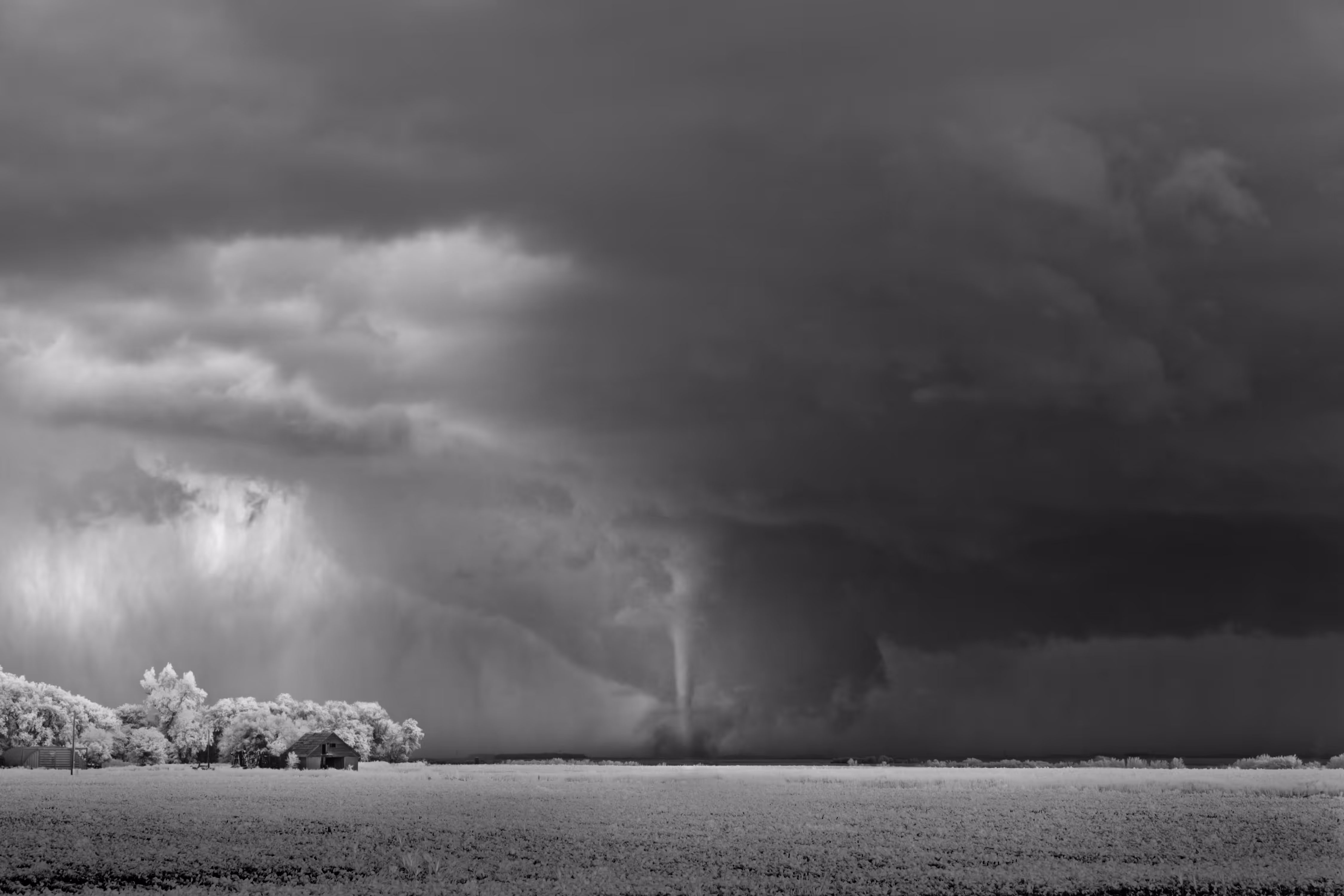 Storms - Twister - Barn