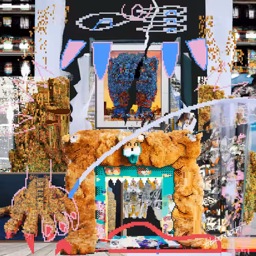 額縁と毛皮と印刷機が融合した生物が額装された紙工作の展開図のように全てをスキャンされ、コピー機でたくさん印刷されている。印刷された紙が集まって巨大なビルになり、ビルにはたくさんの顔がついている。