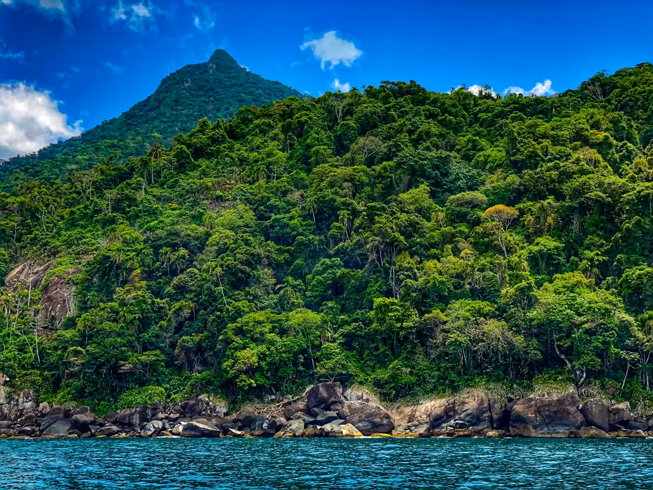 Baepi, Ilhabela. Summer Day.