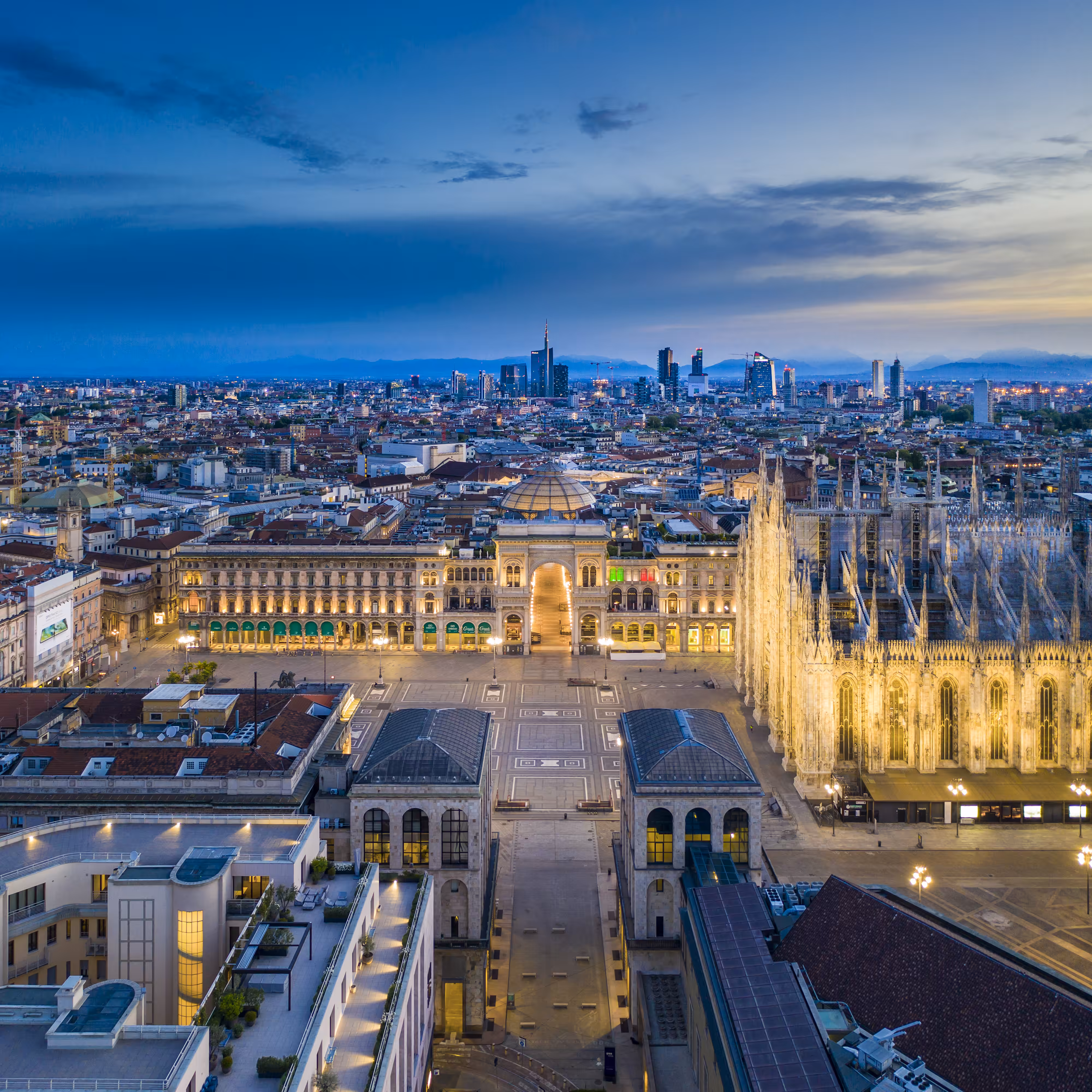 The Cathedral and Galleria Vittorio Emanuele II - Cities in the era of lockdown: Milan