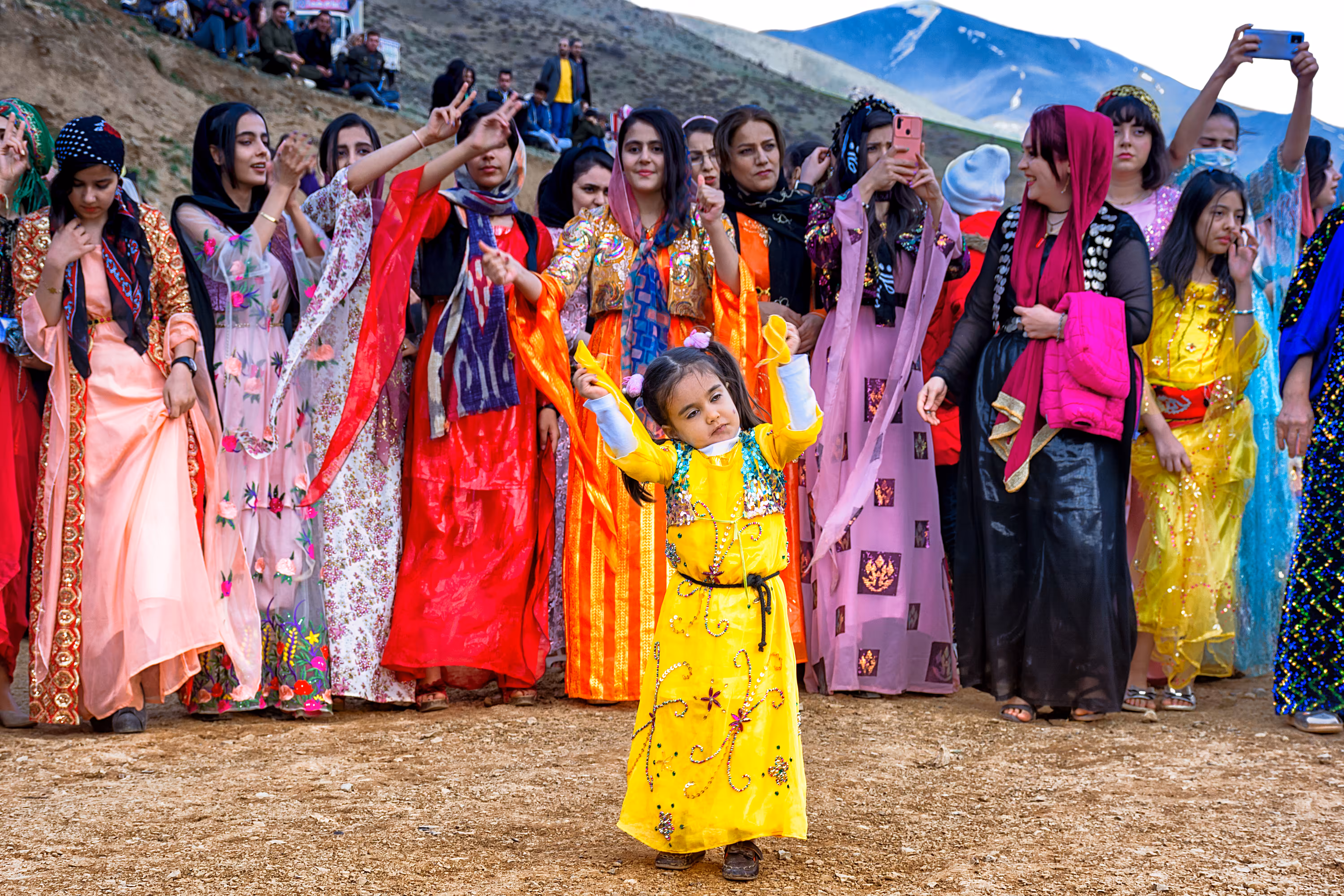 kurdish girl dance