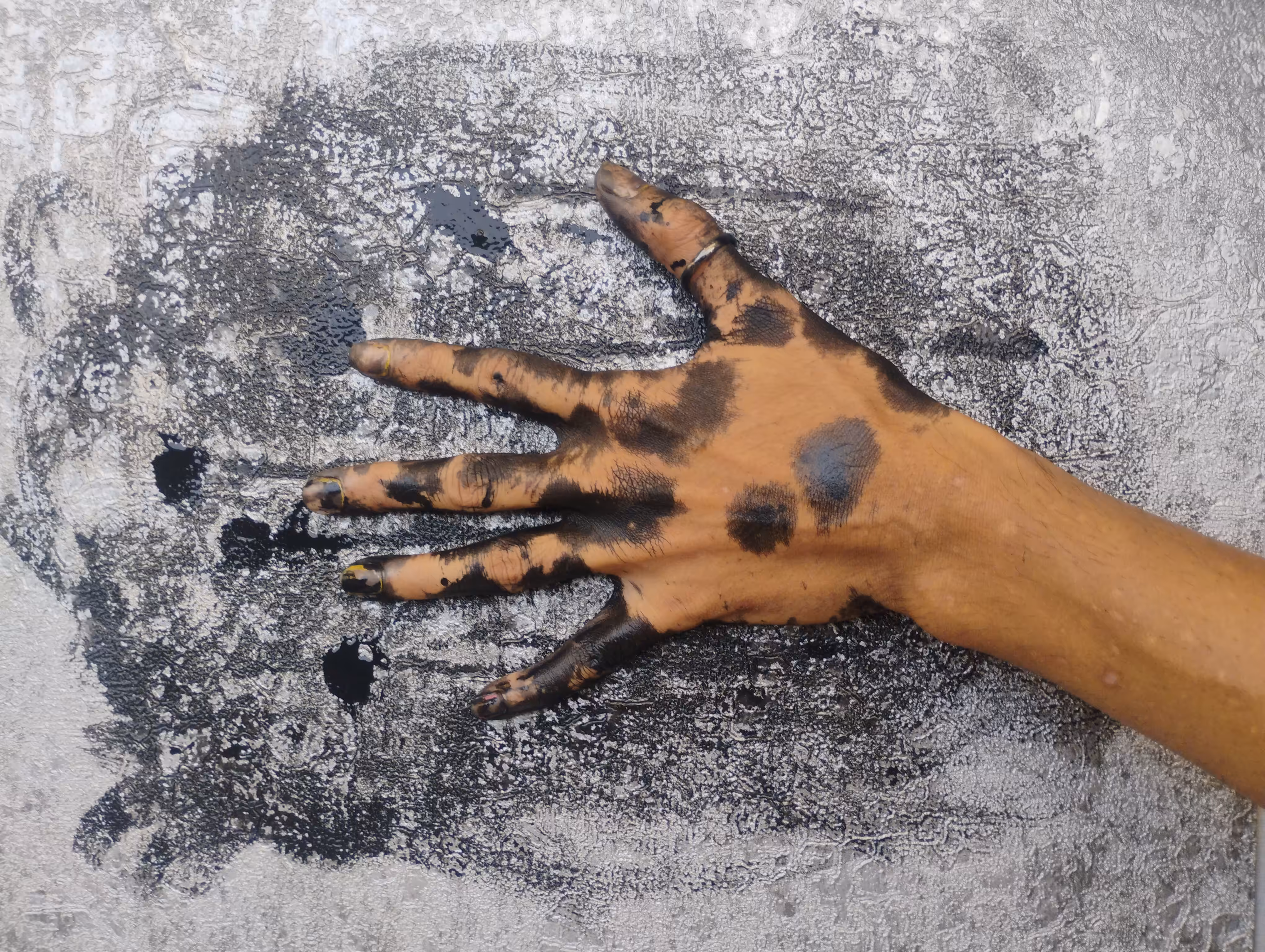 Wordlessly Uncalligraphic Left Hand