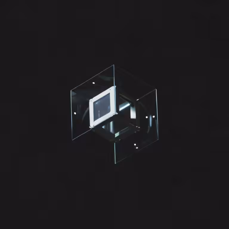 ElectrHoloSynthetix