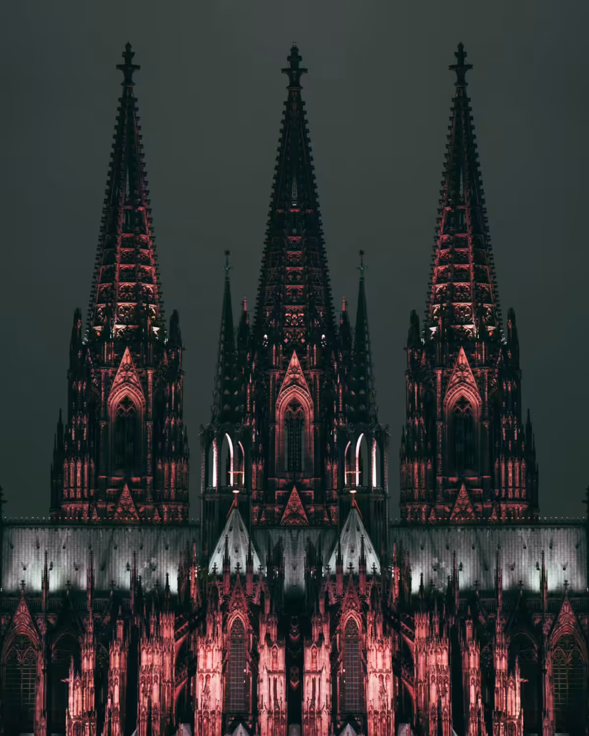 IDEAL VIEW OF COLOGNE CATHEDRAL