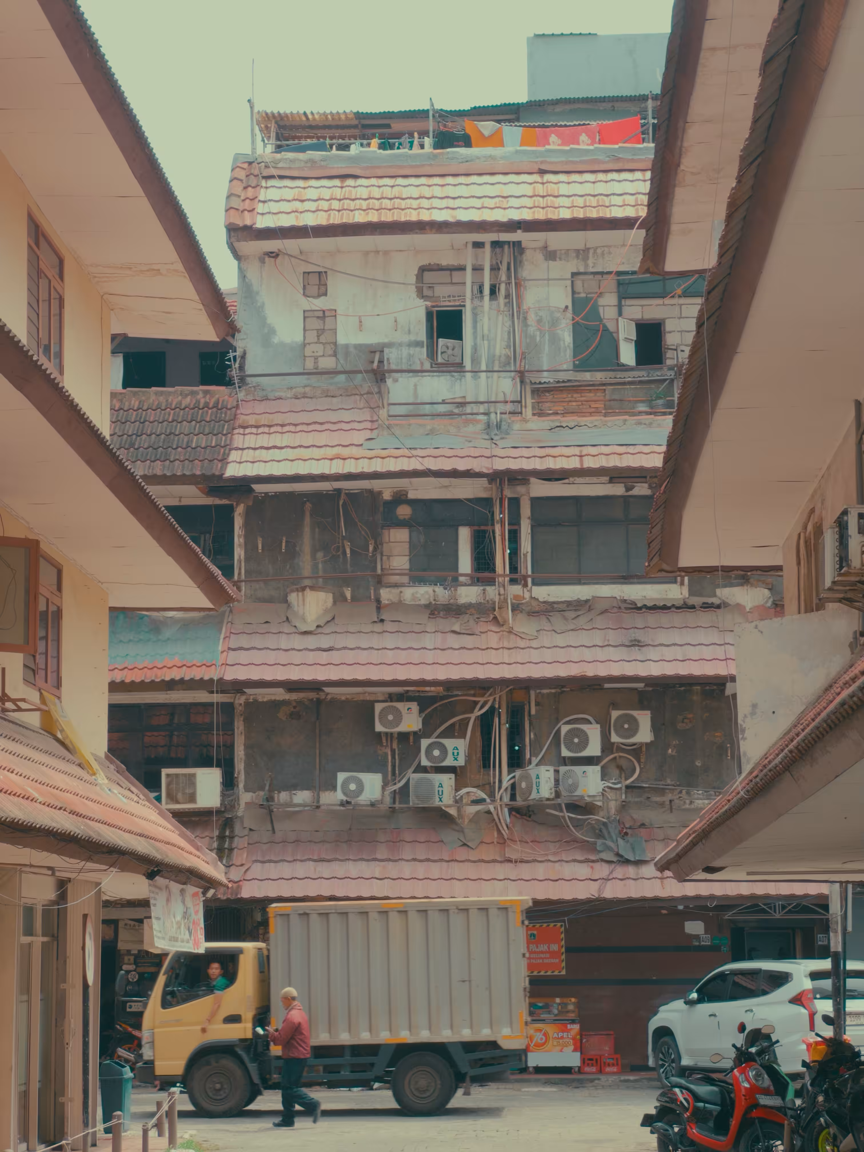 dilapidated • one