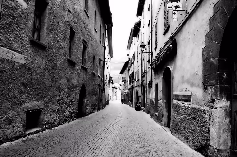 bormio (b&w)