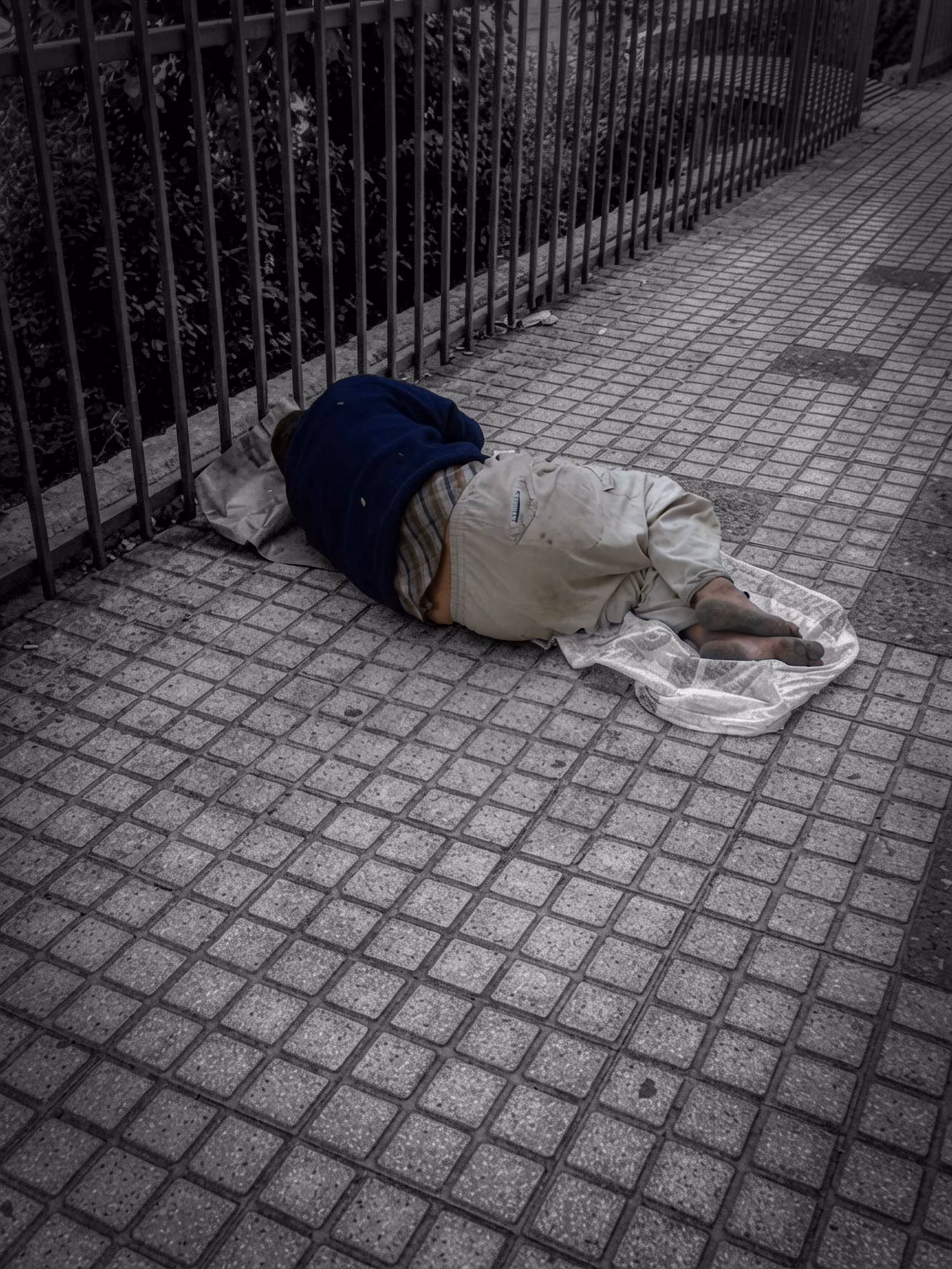 A Man With No Share in This World  