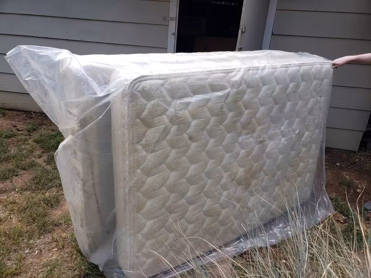 Full size mattress and box springs set