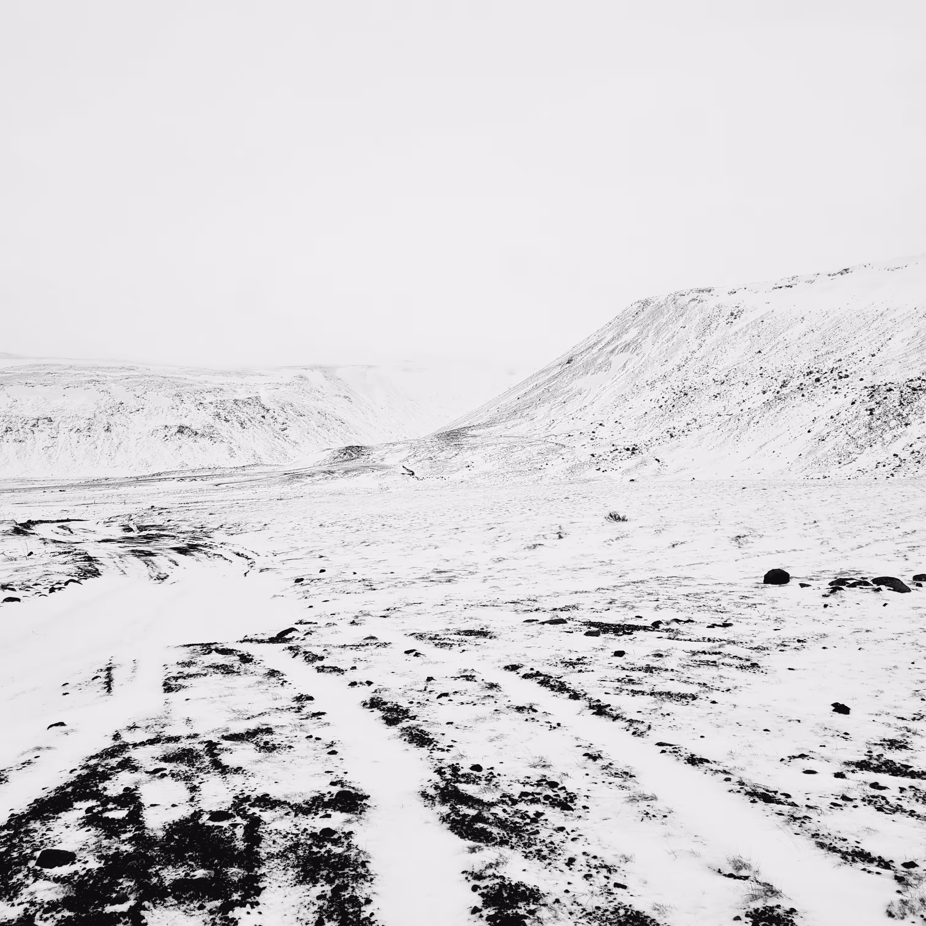 VOLCANIC MOUNTAINS NEAR LAKE KLIEFARVATN