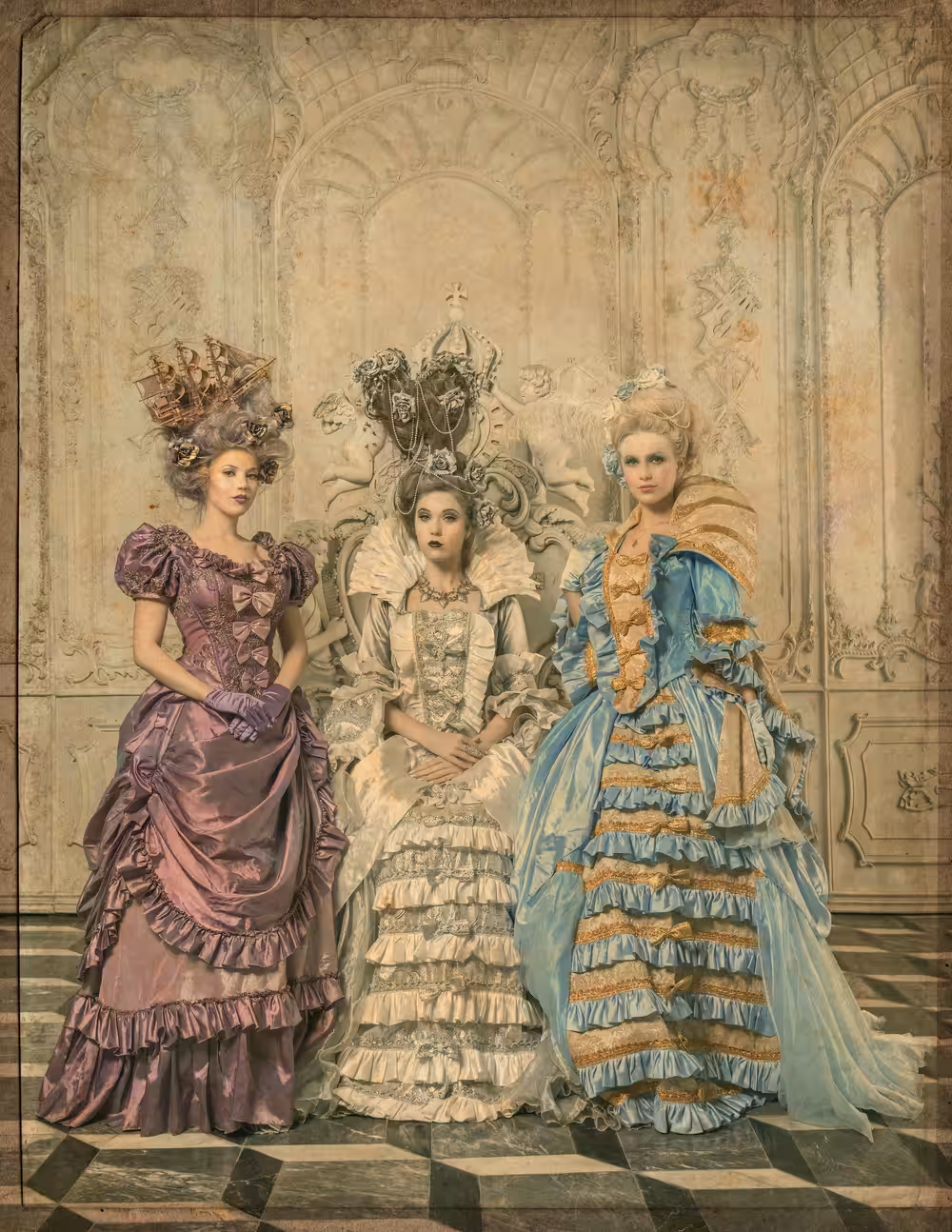 =TROIS =MADEMOISELLE=