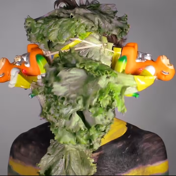 Vibrating Salad Man