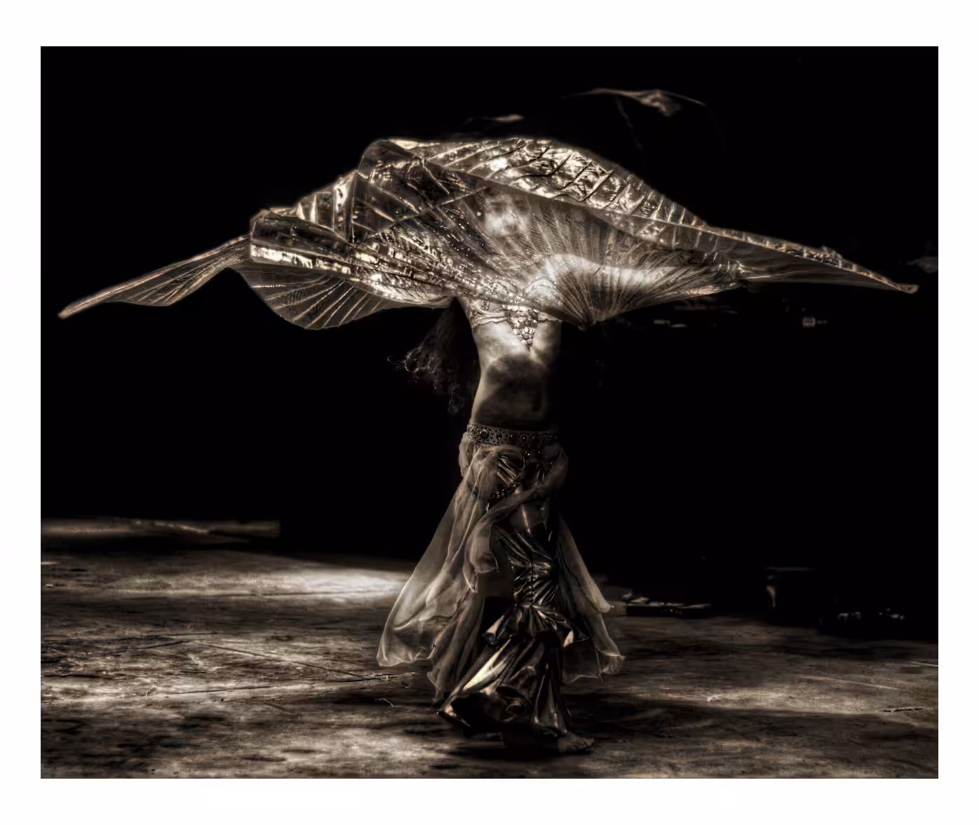  The veil dance