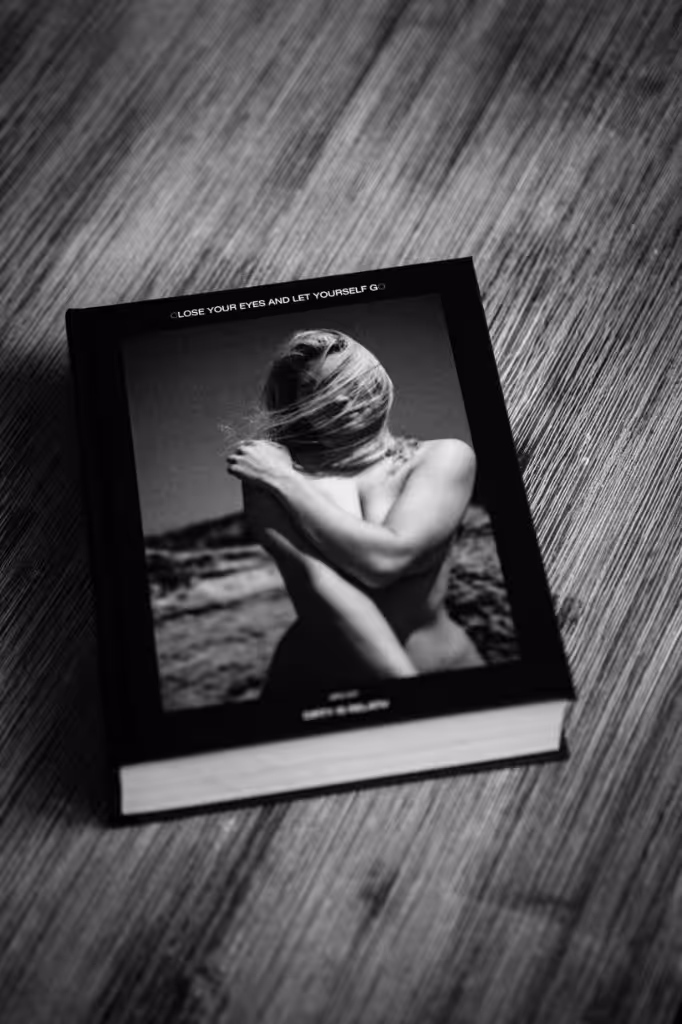 Dirty is relativ - nude book 376 pages