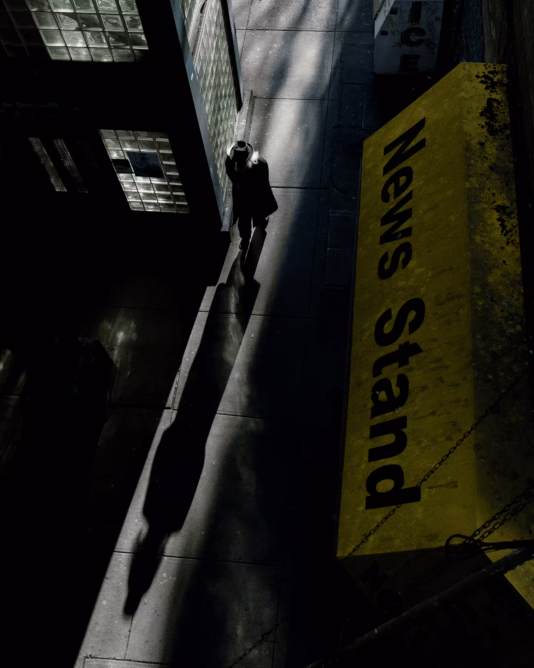 Fragment of Gotham #48. News Stand