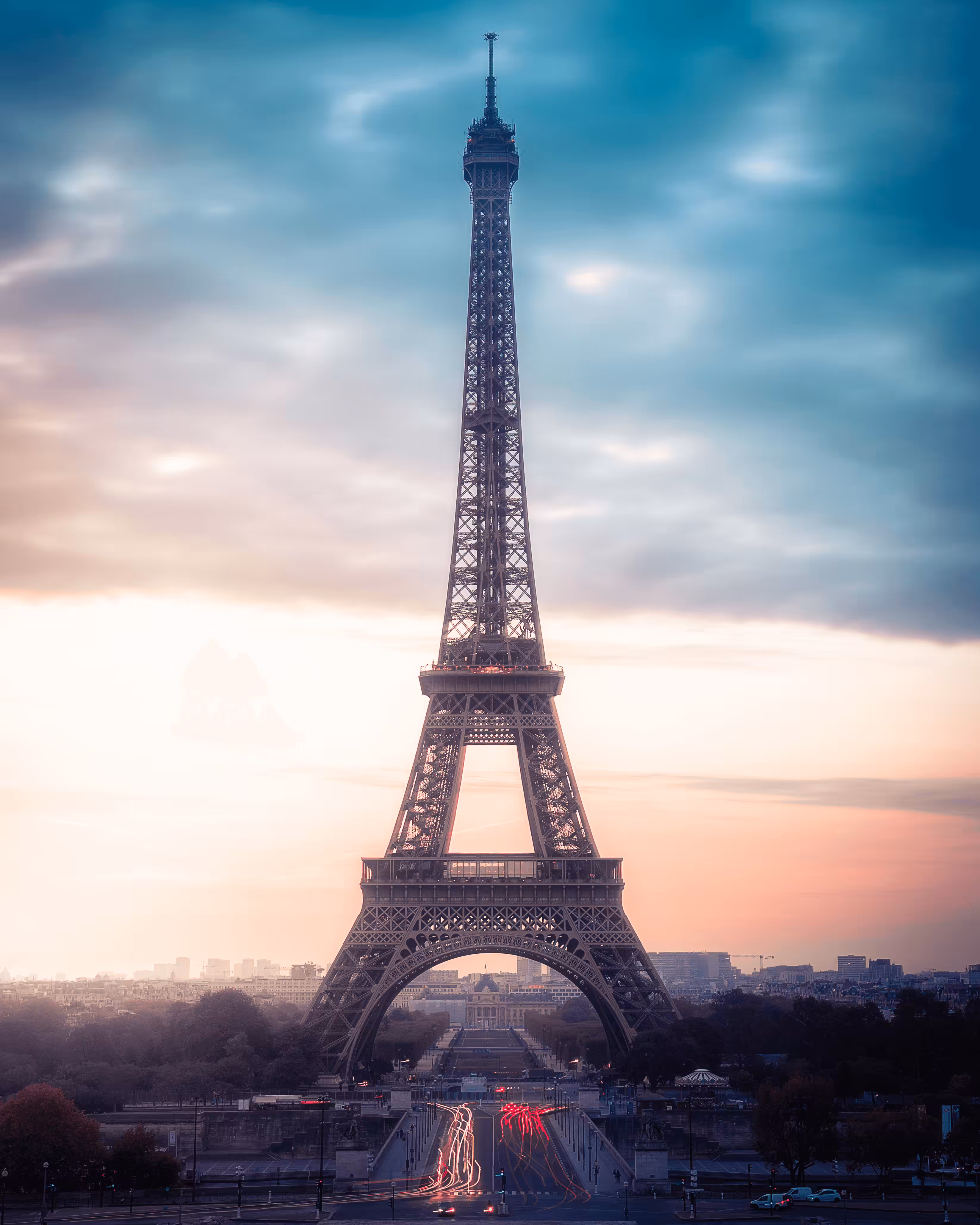 23 - Watching Over Paris