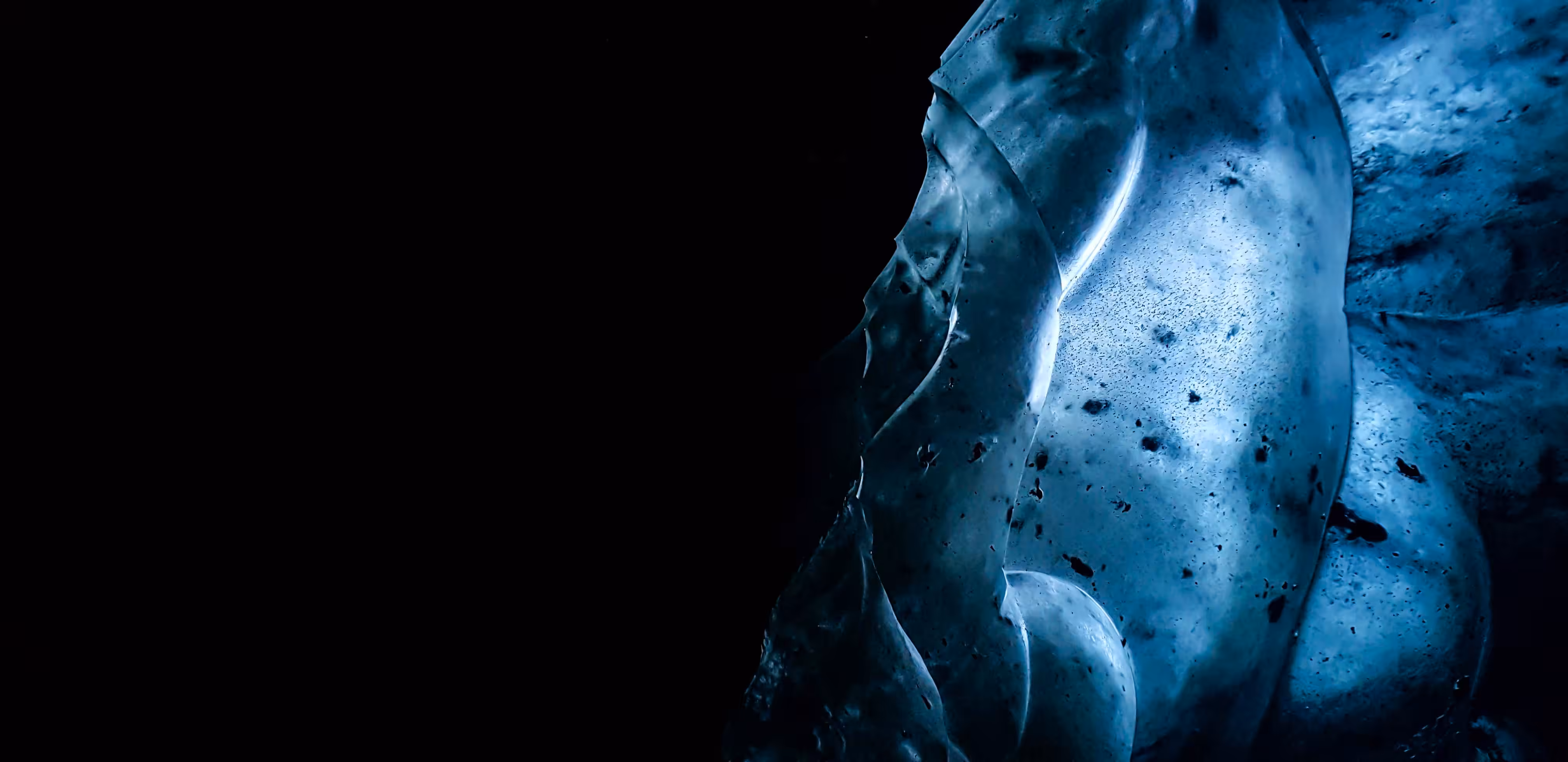 Ice Miracles: Blue Bulb
