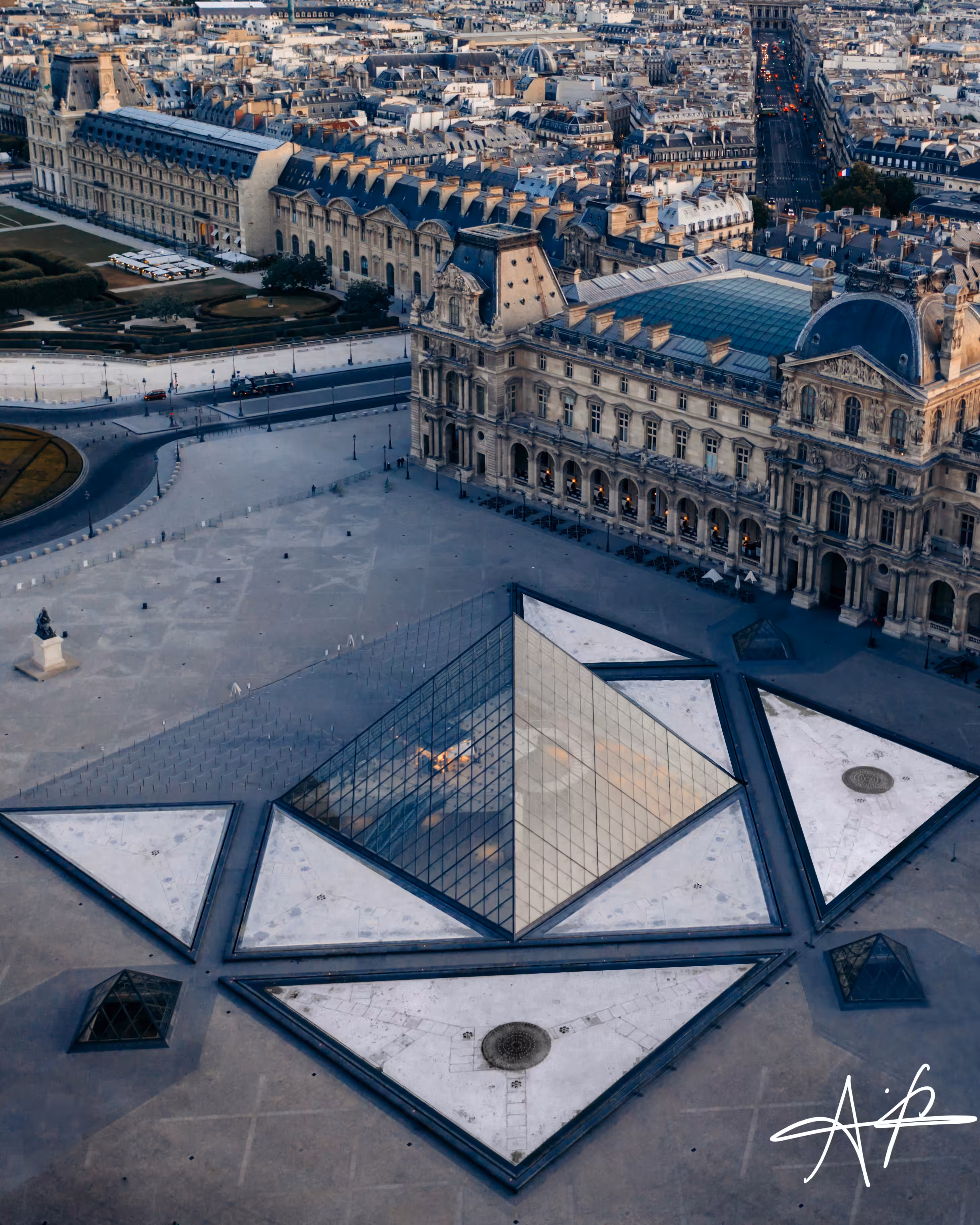 Castle in the sky #3 Louvre 