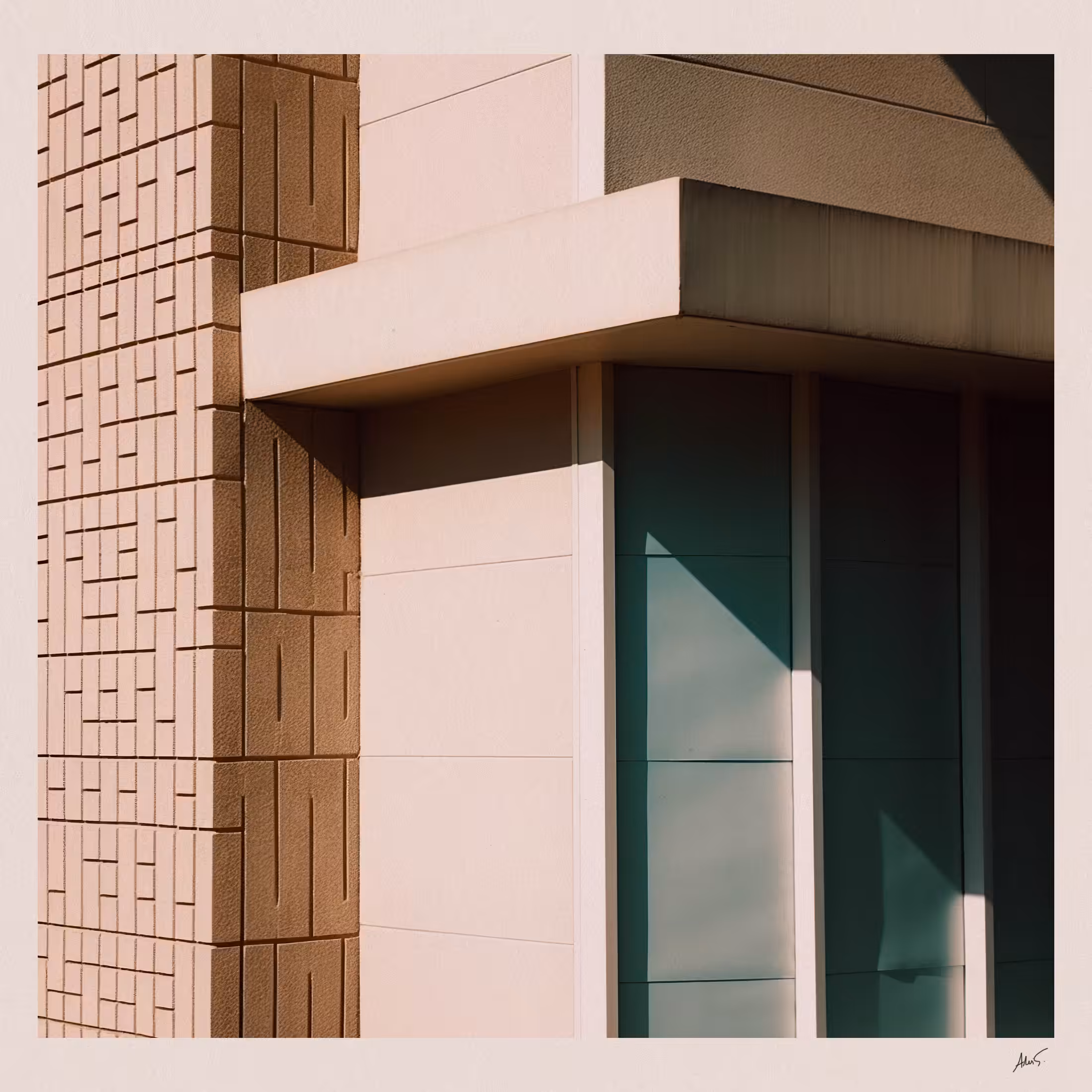 502 Boulevard Av.