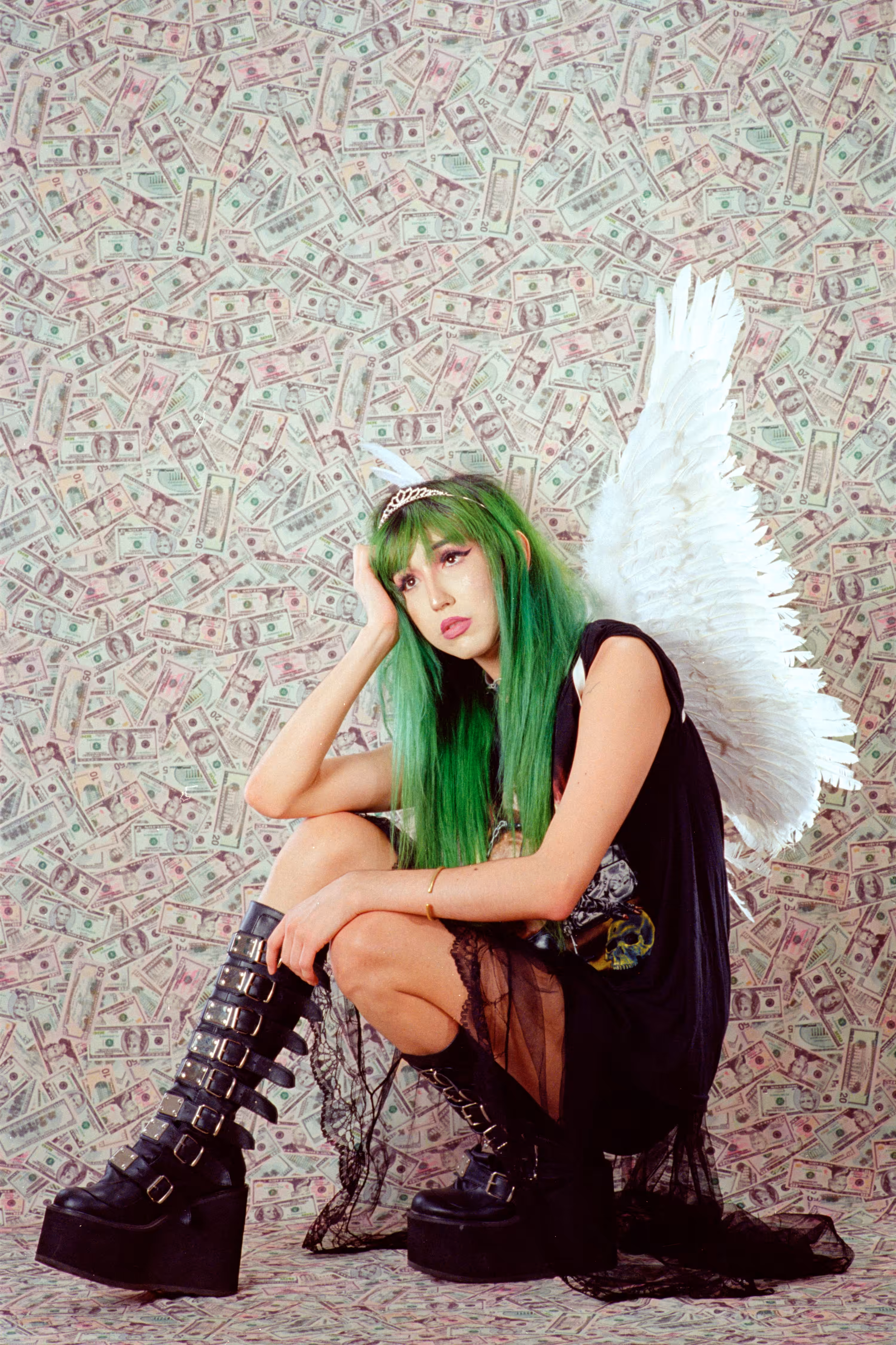 ICONS - Angel / Lulo Logan