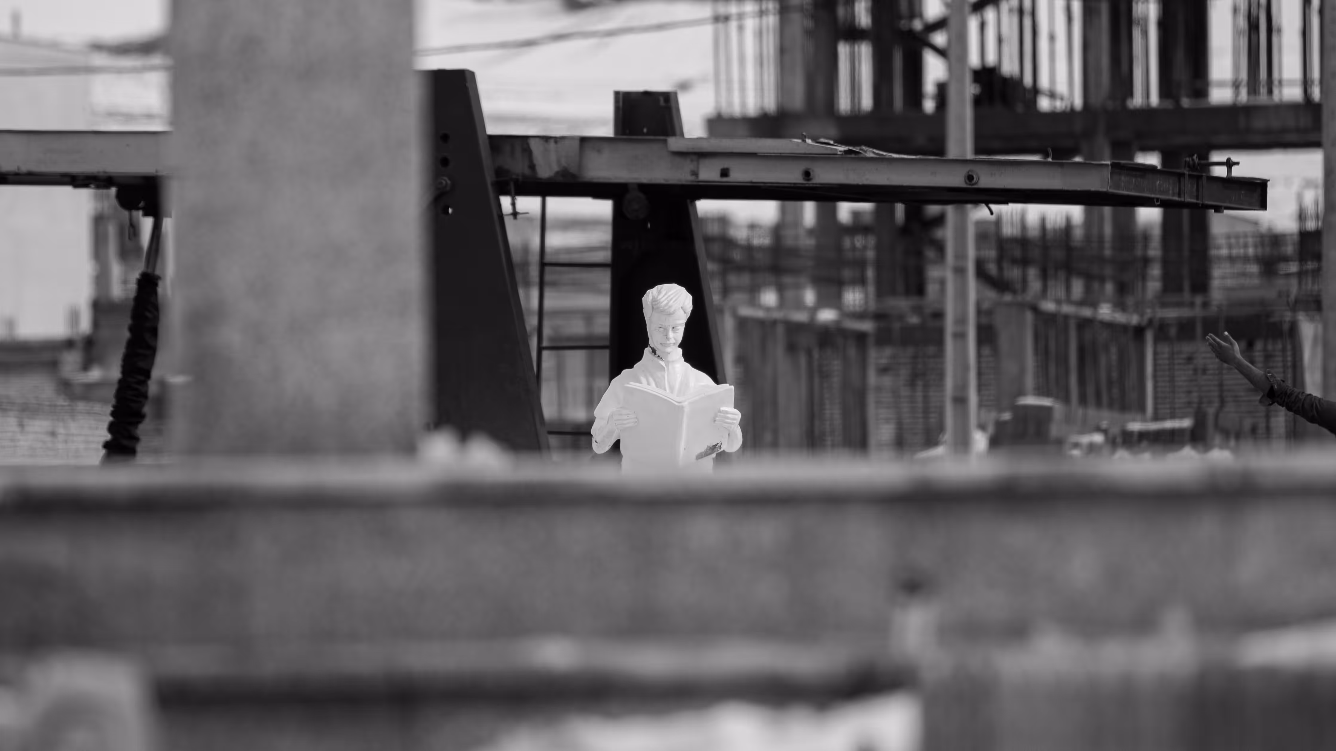 The Man in White