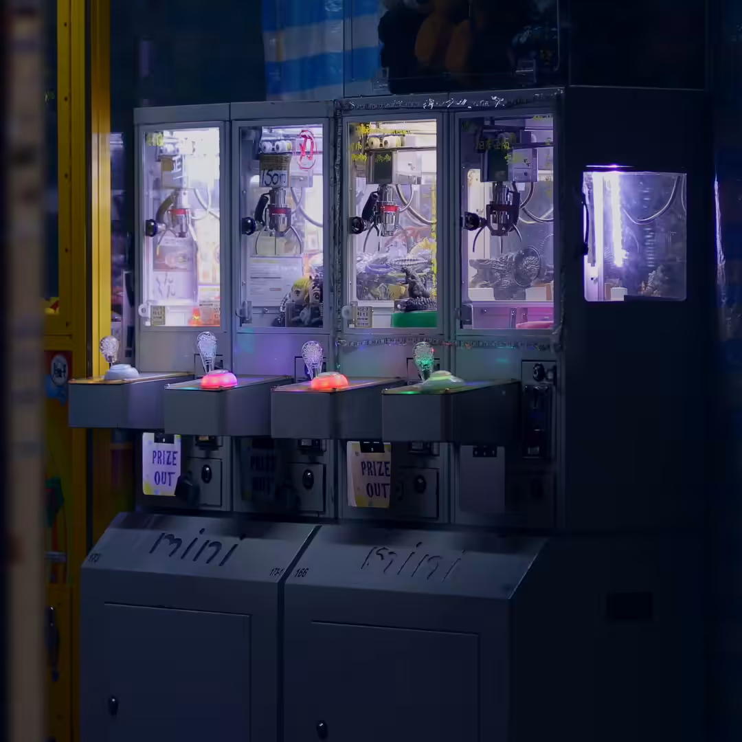 Lock-in Vending Machine 013