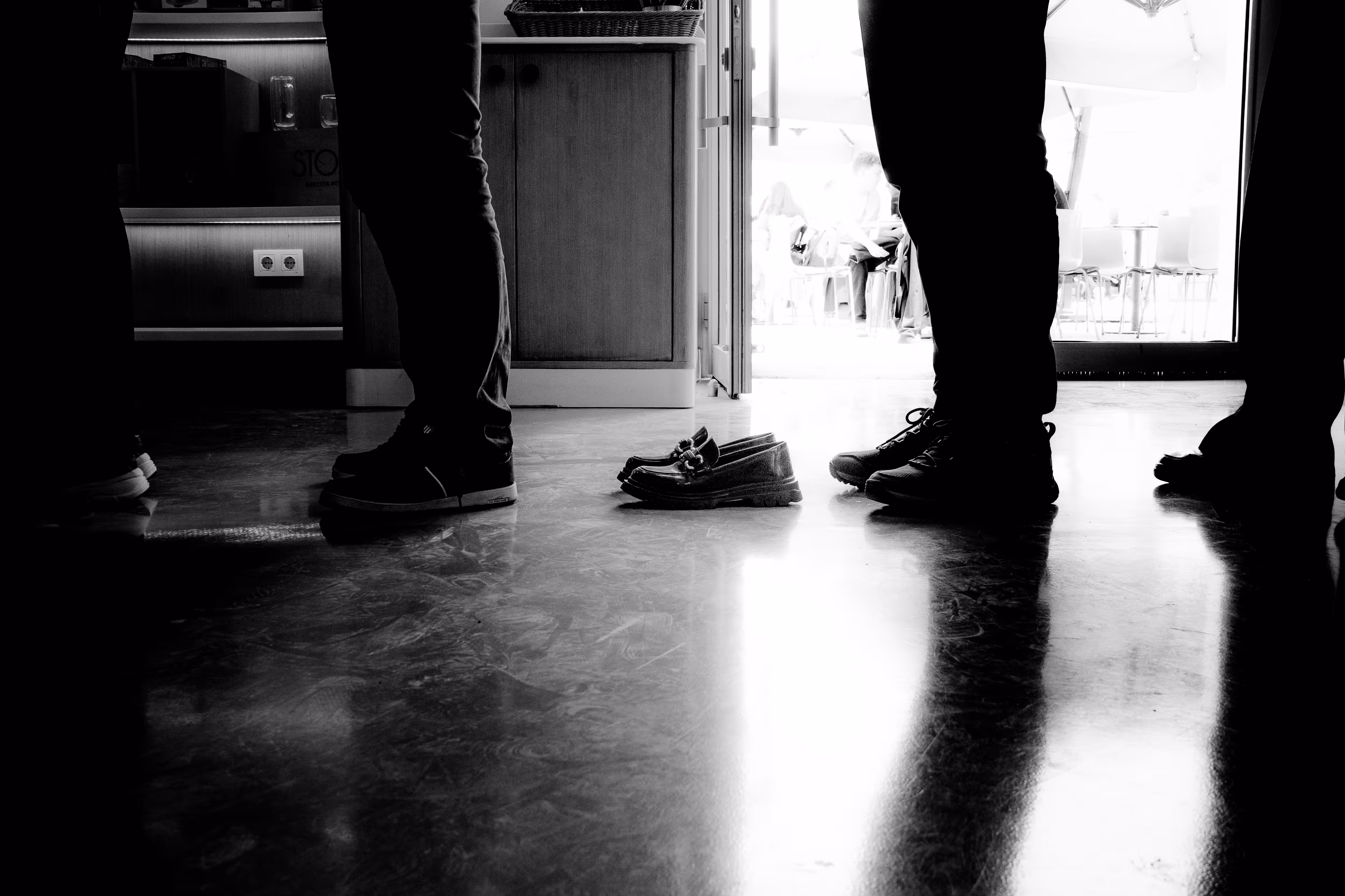 The Absence in Line