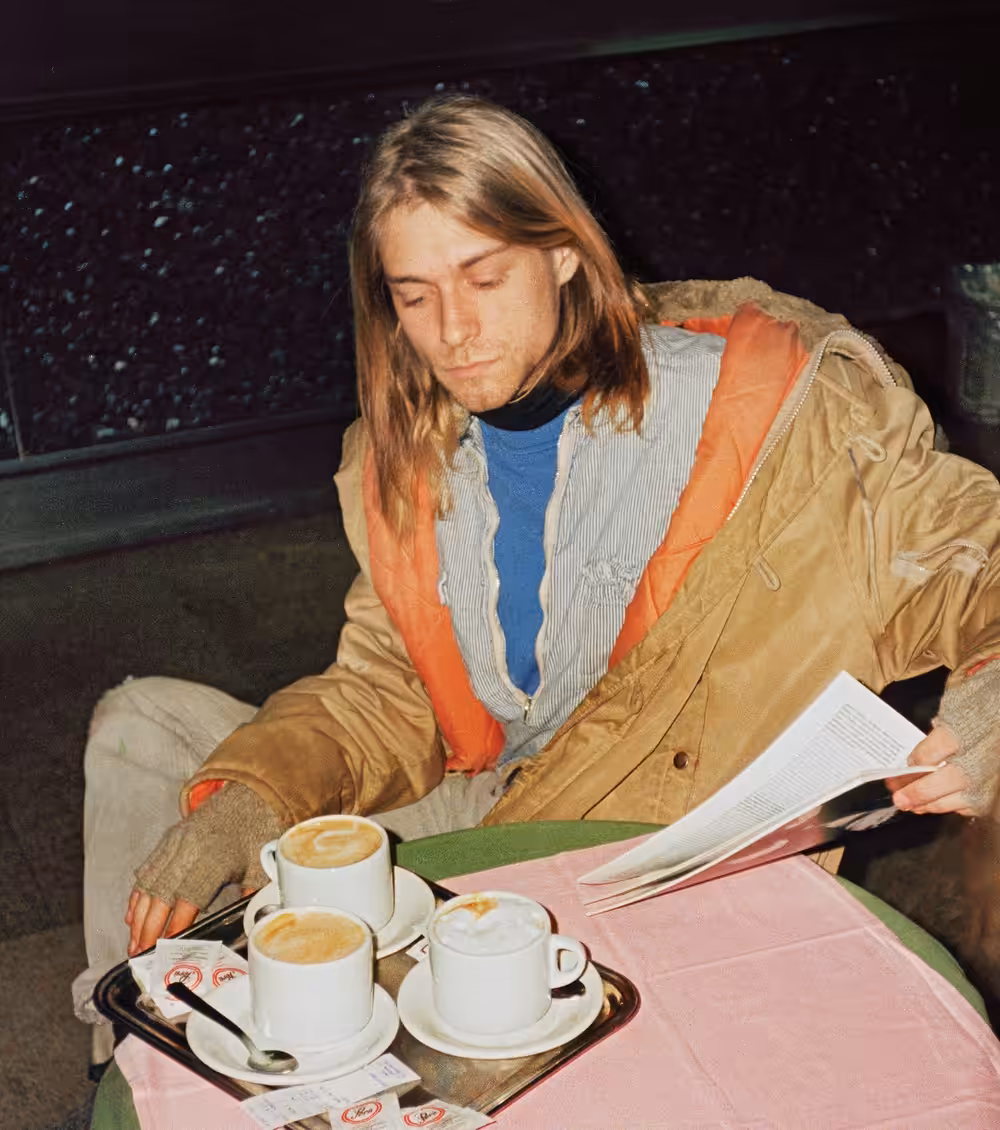 Kurt Cobain, train station, Rome. Nov 28, 1989 #4