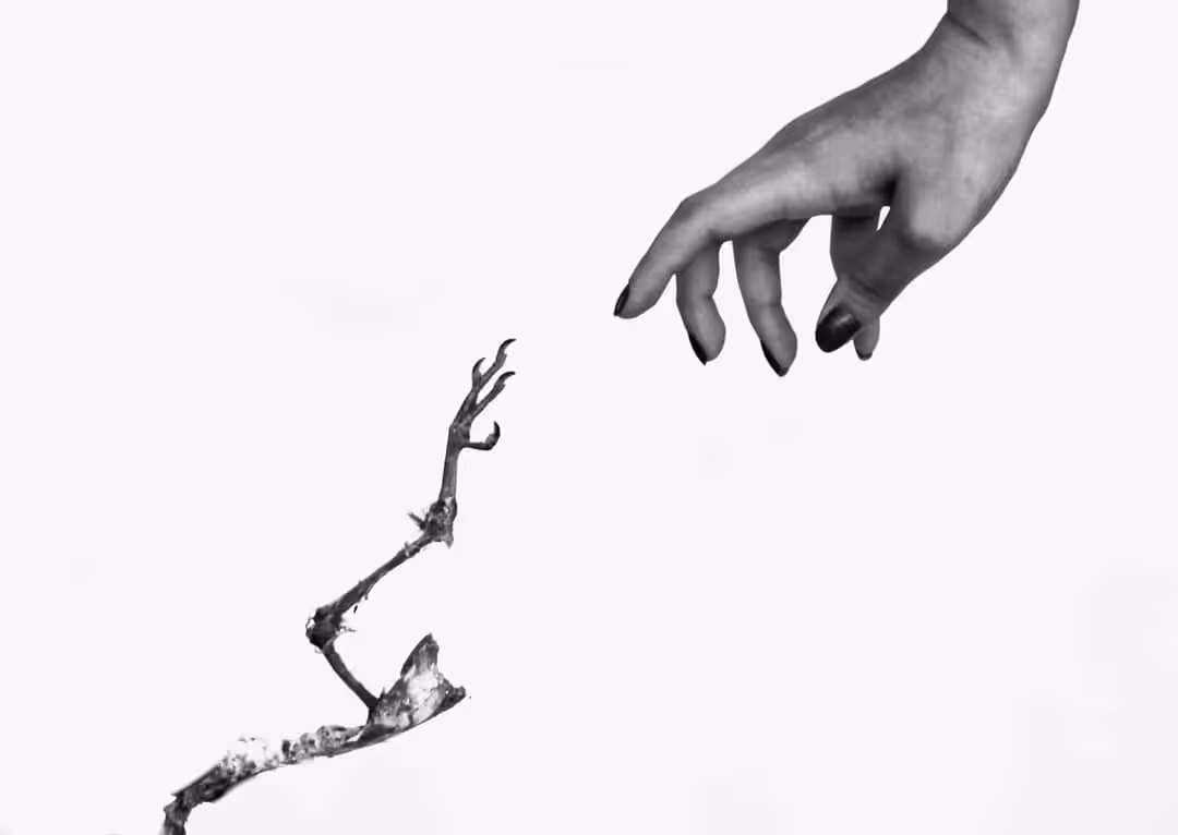Black and white : A Breath Away