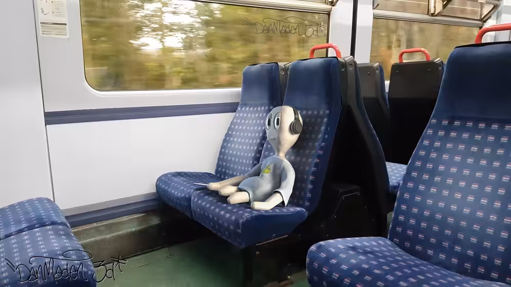 Alien on Train Series: Alien Bop 01