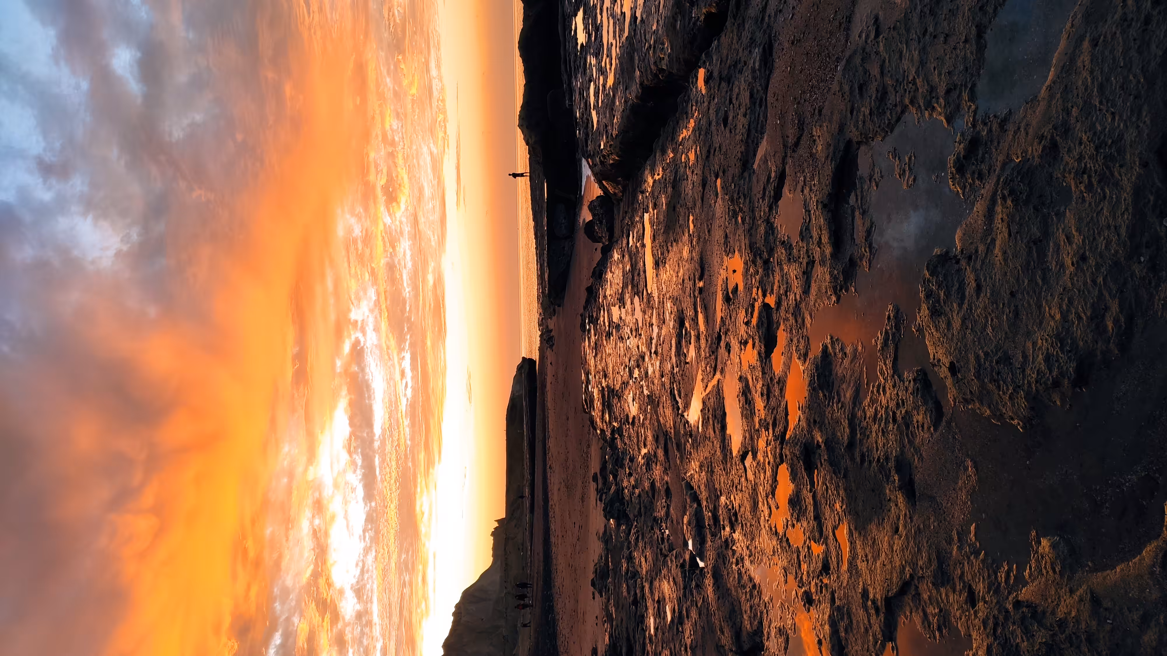 Magmatic sunrise