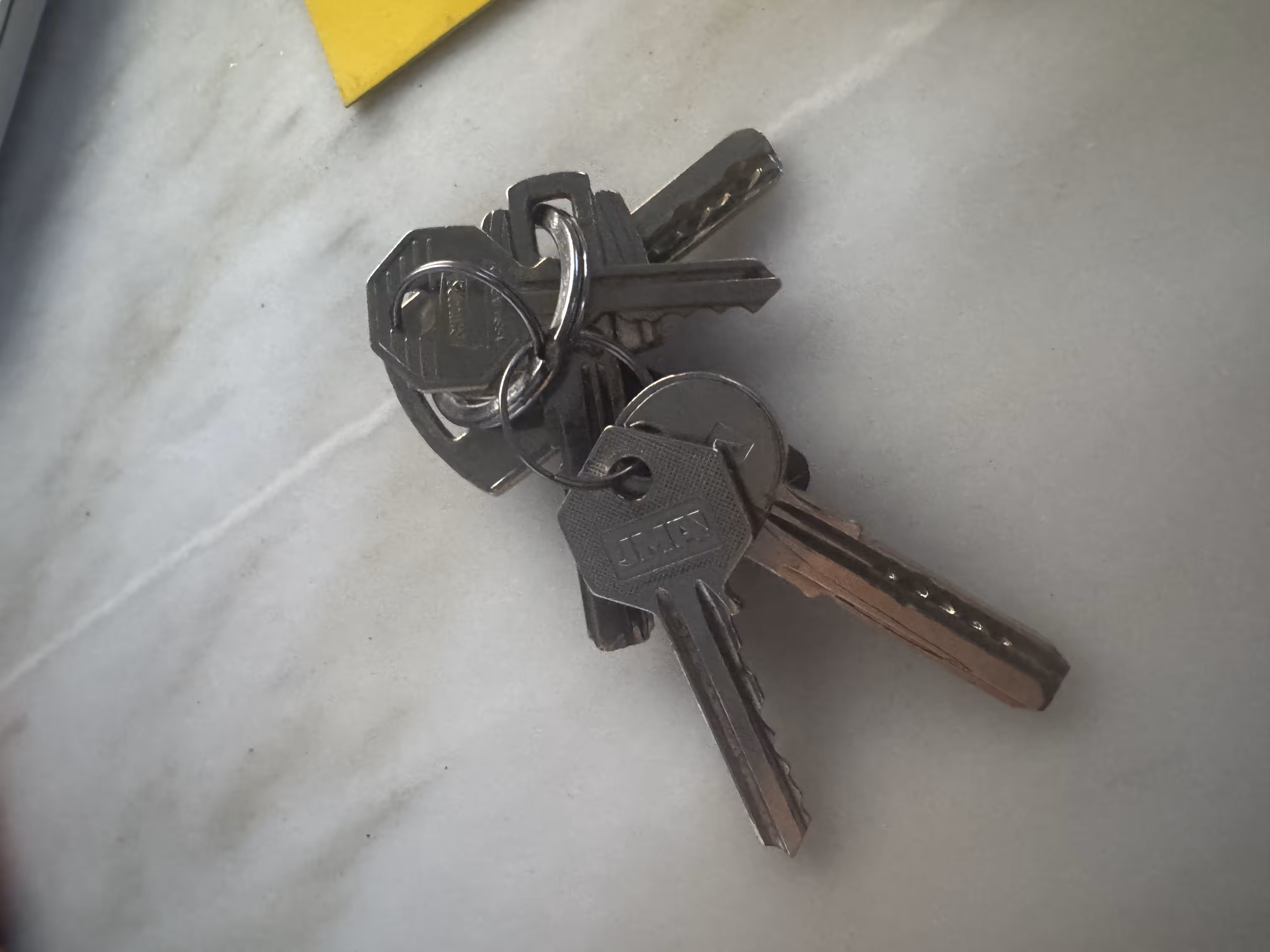 I left the keys for JJ 