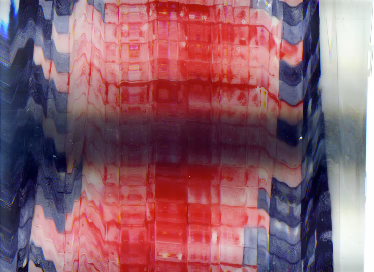 Lo Strappo, analog glitched