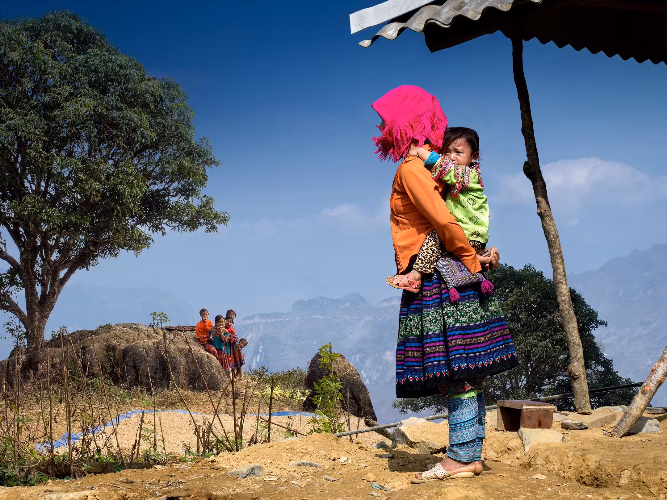 PORTRAITS OF STRENGTH: Women in Ethnic Vietnam (Tech-Enhanced)