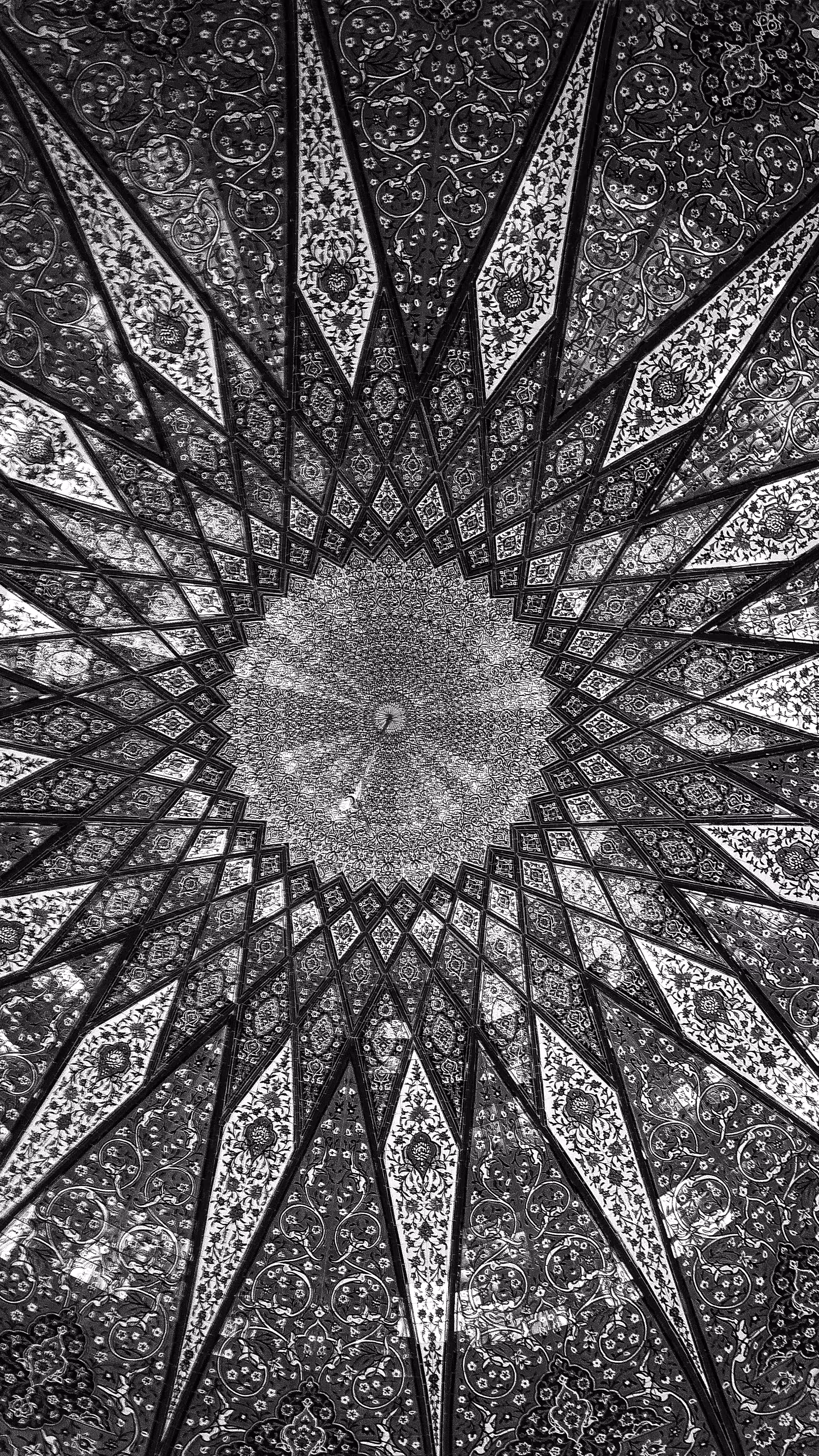 Color & Bnw: Dome 