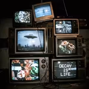decay is life