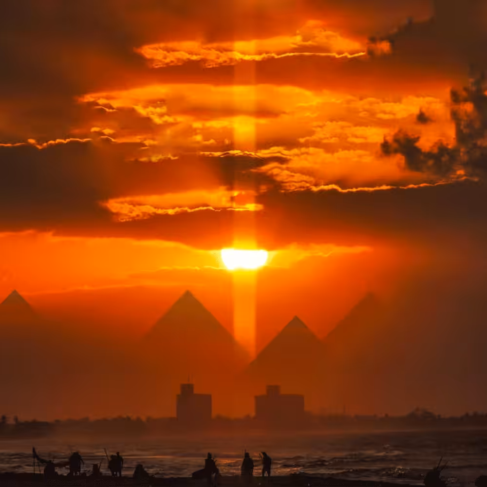 SUN, YEAR 4723 