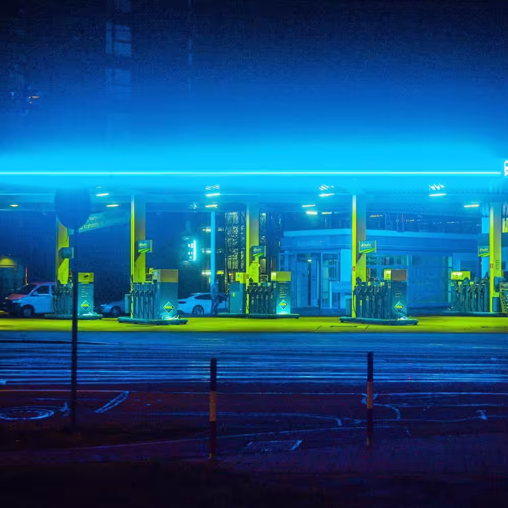  Ξ Gas station Ξ