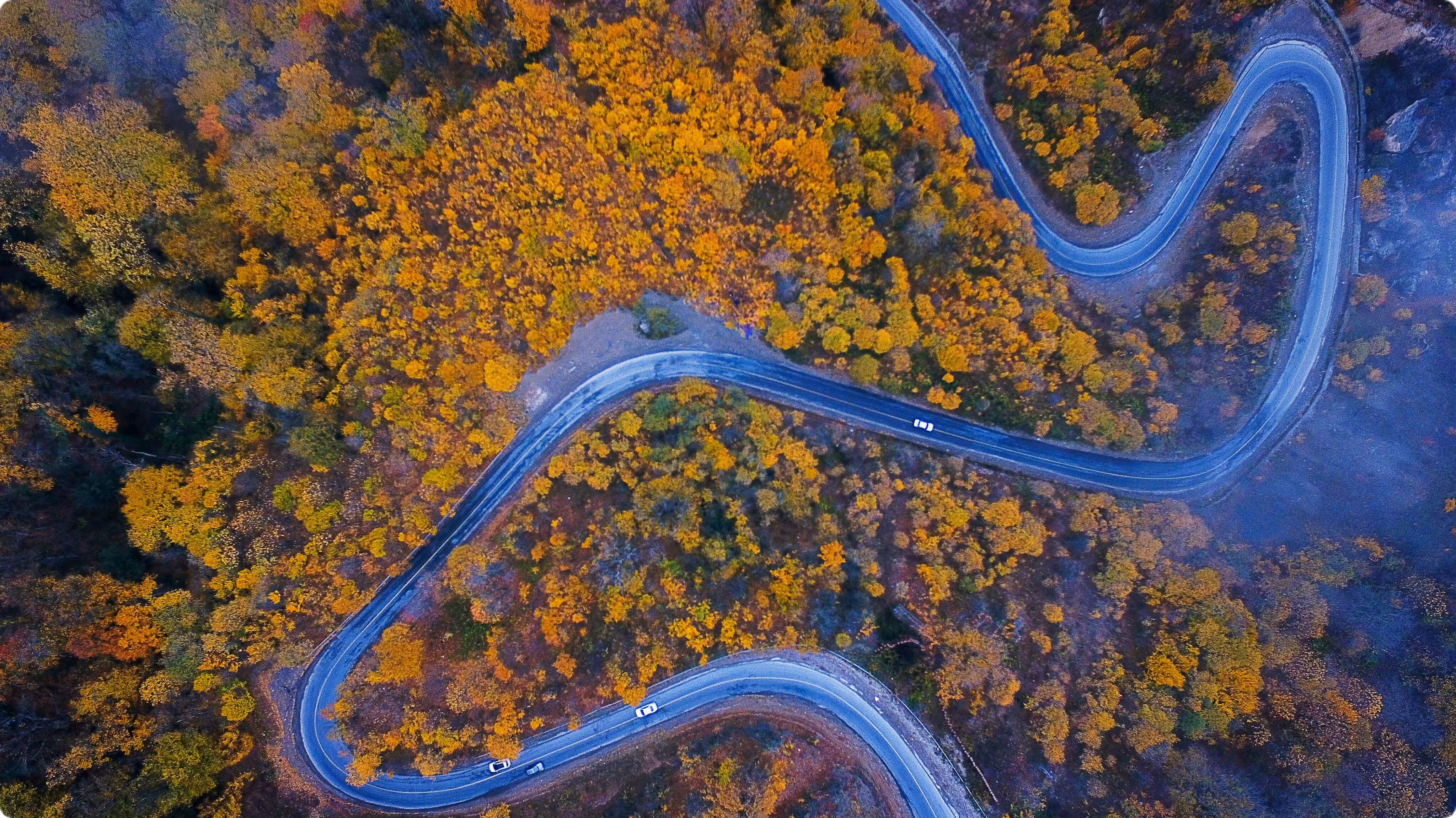 mountainous road