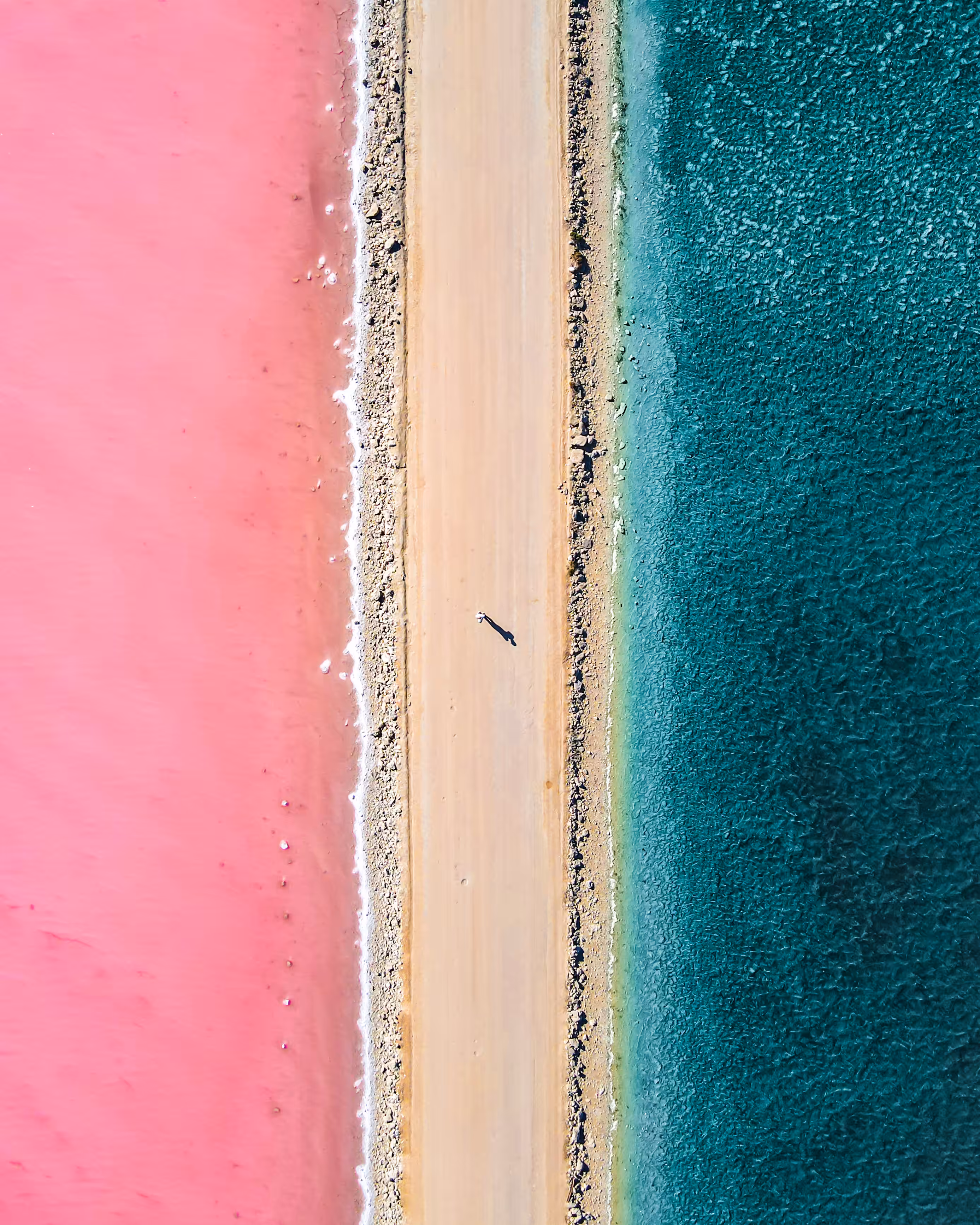 Between the lake and the sea