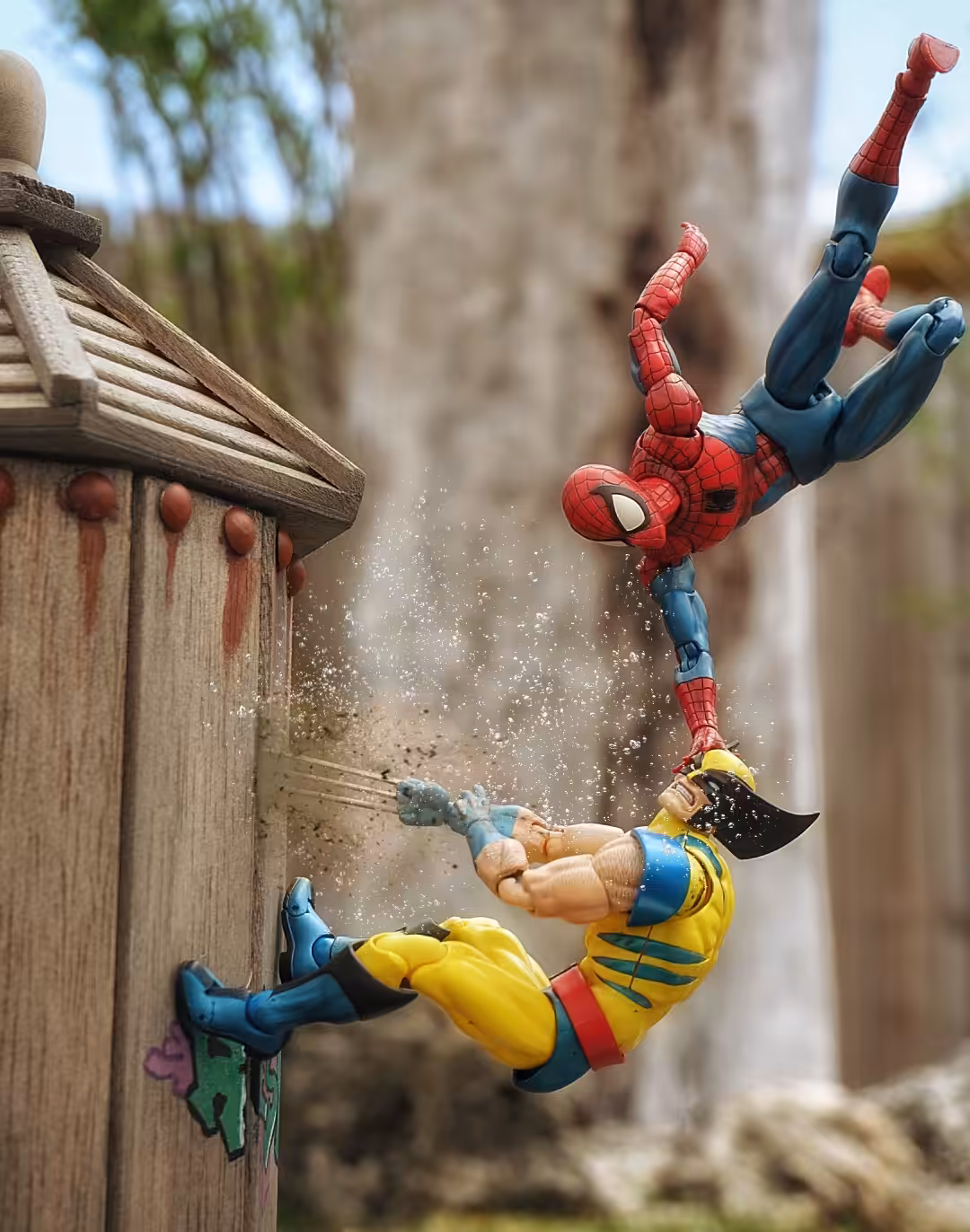 Wolverine vs Spiderman
