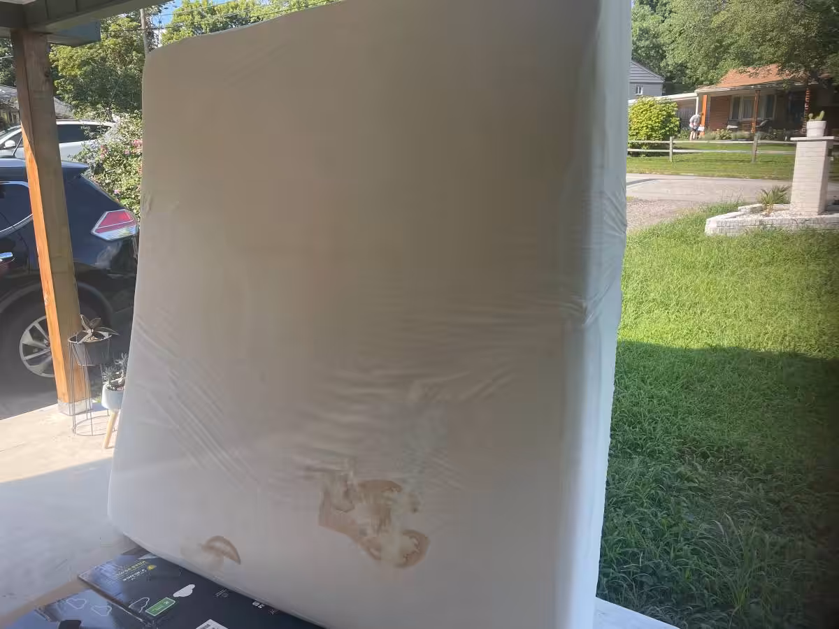 Free king size mattress (Woodbine)
