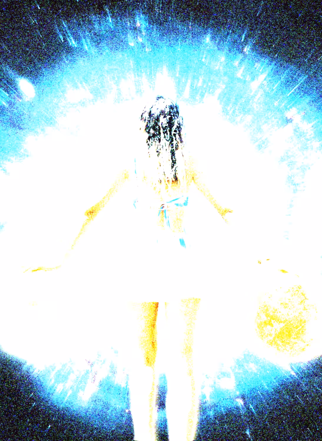 girl with a planet°