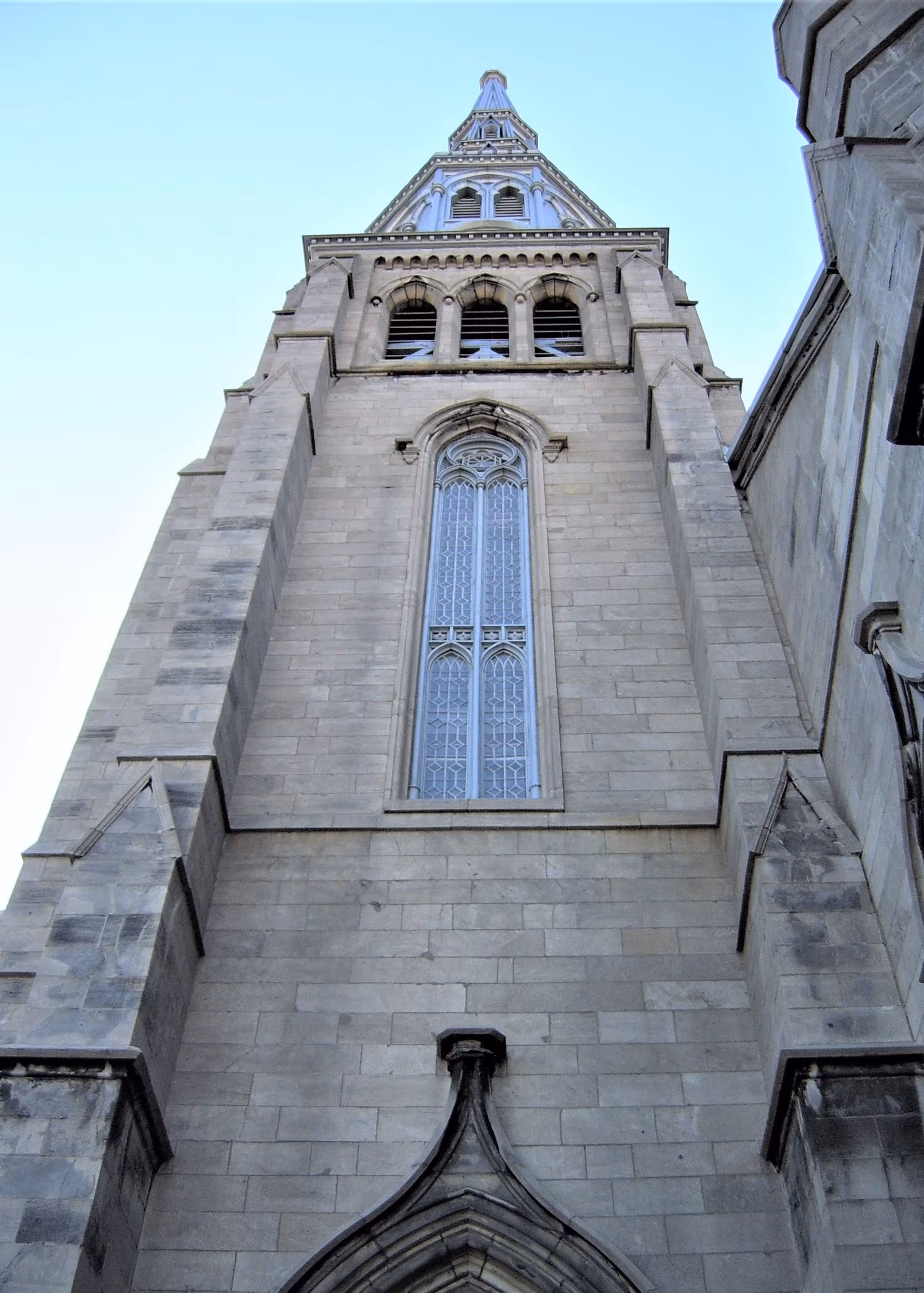Église Saint-Pierre-Apôtre