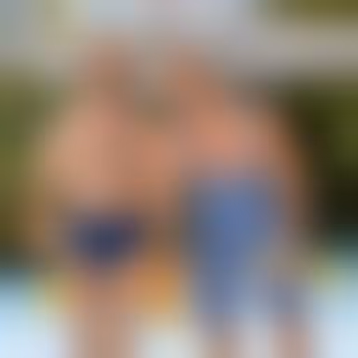 Dominique et Loïc en maillot de bain